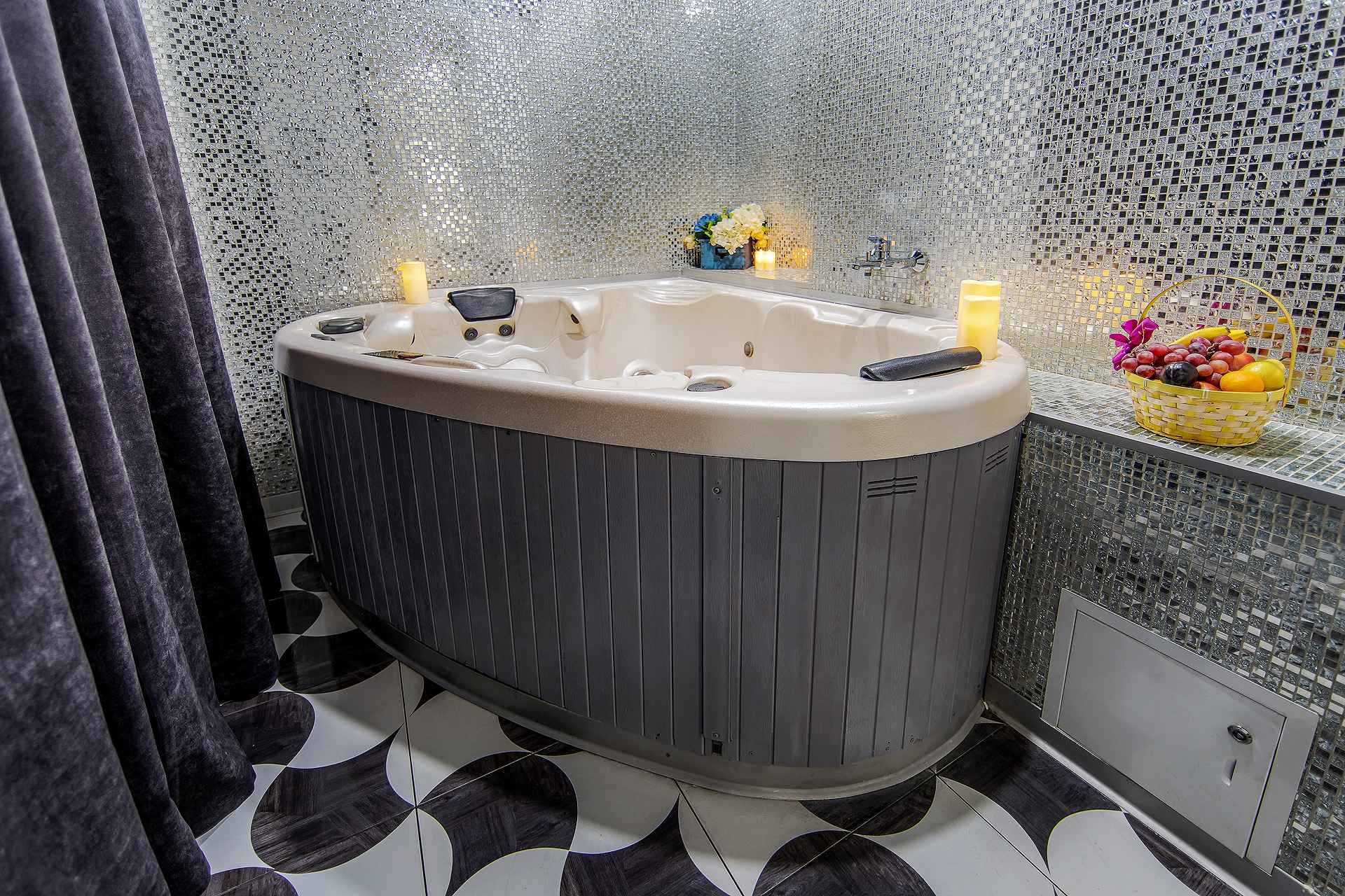 Двухместный номер с 1 кроватью с ванной (только для взрослых)