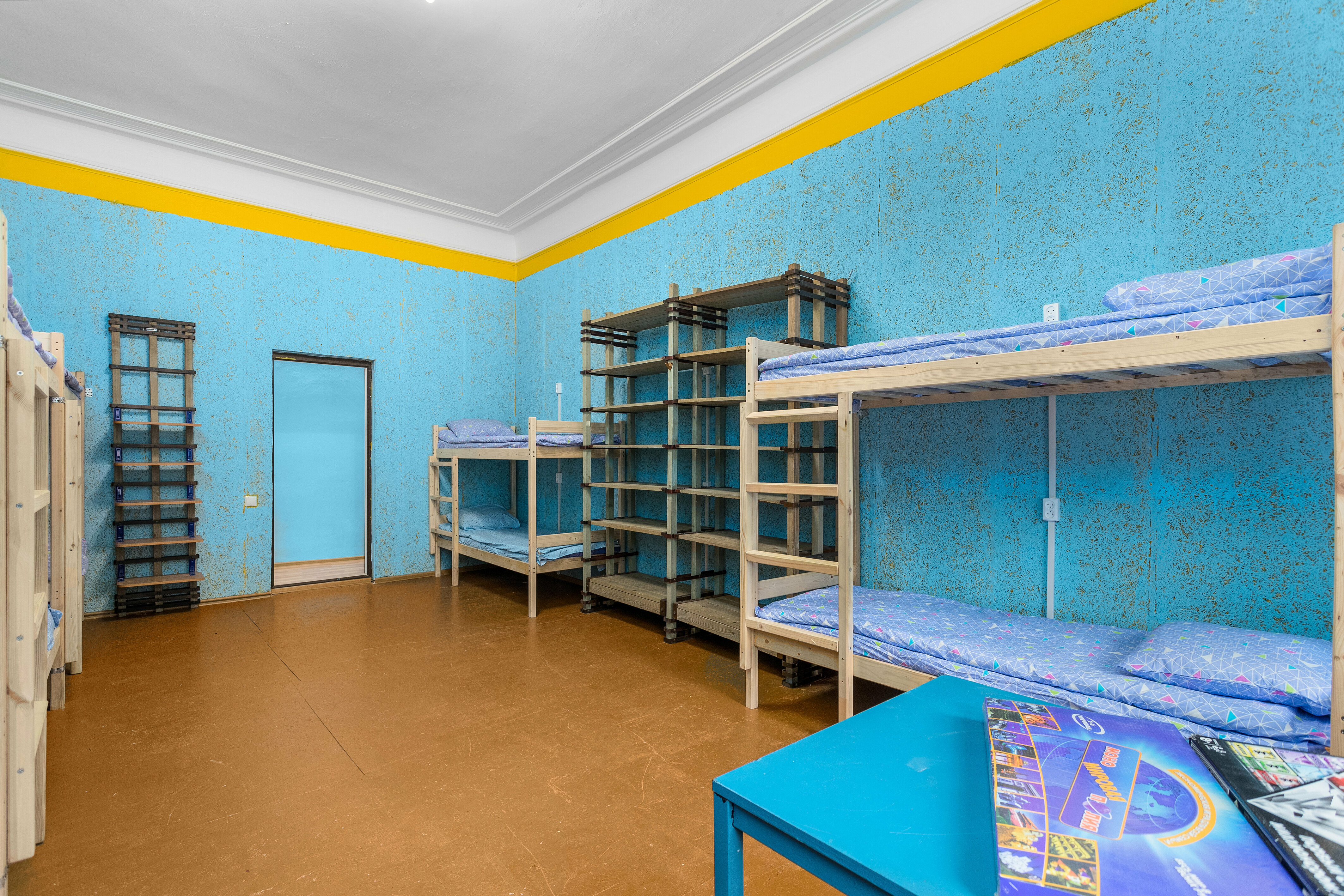 Кровать в общем номере для мужчин