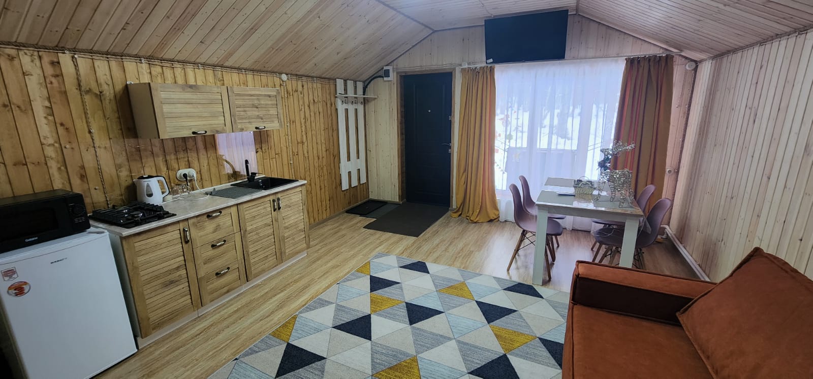 2-х комнатный дом с видом на горы