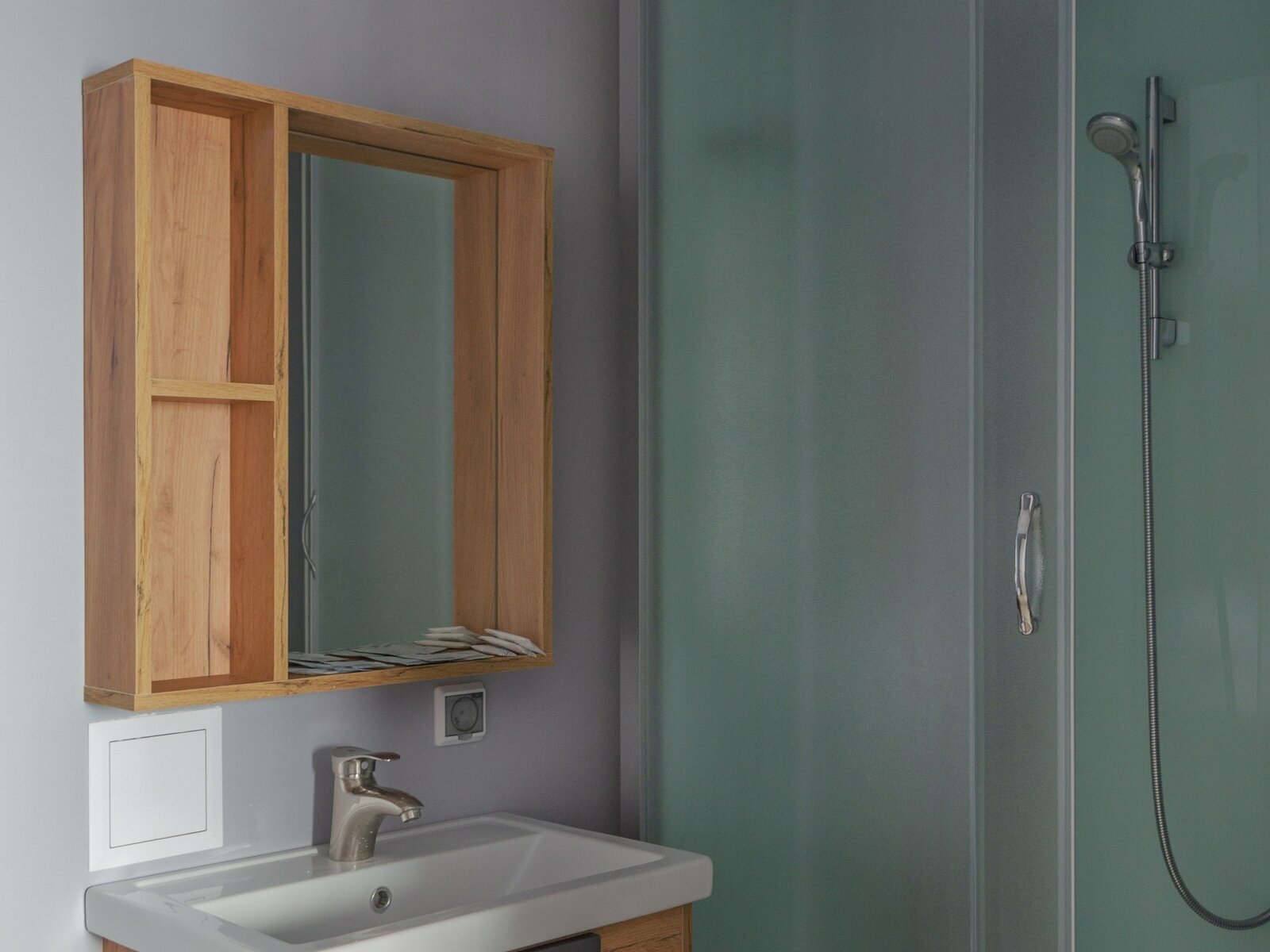 Четырехместный номер с видом на озеро