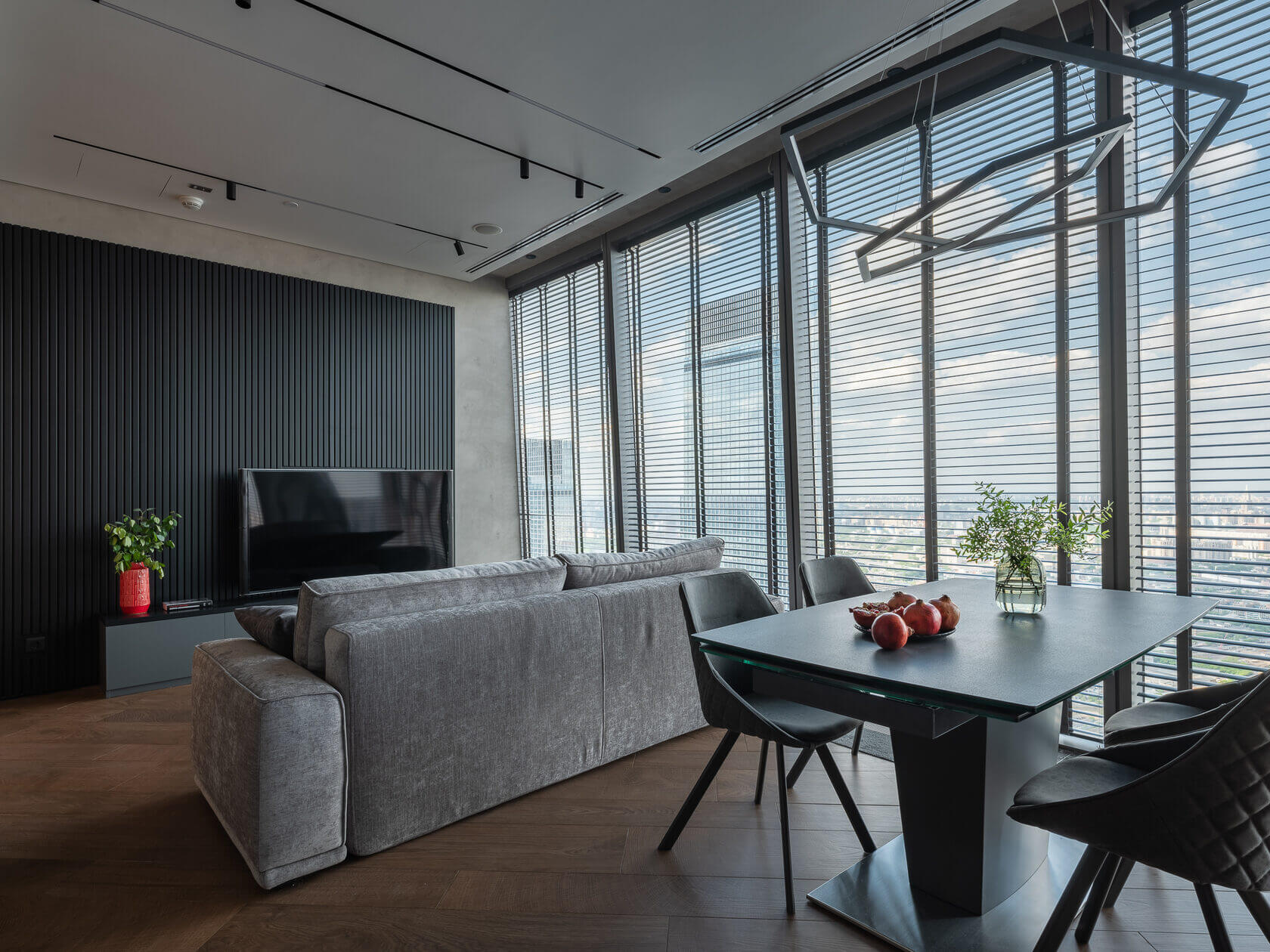 "SKY EDGE" — невероятно красивые апартаменты на 77-м этаже  башни Федерация "Восток" с угловой спальней и уникальным интерьером.