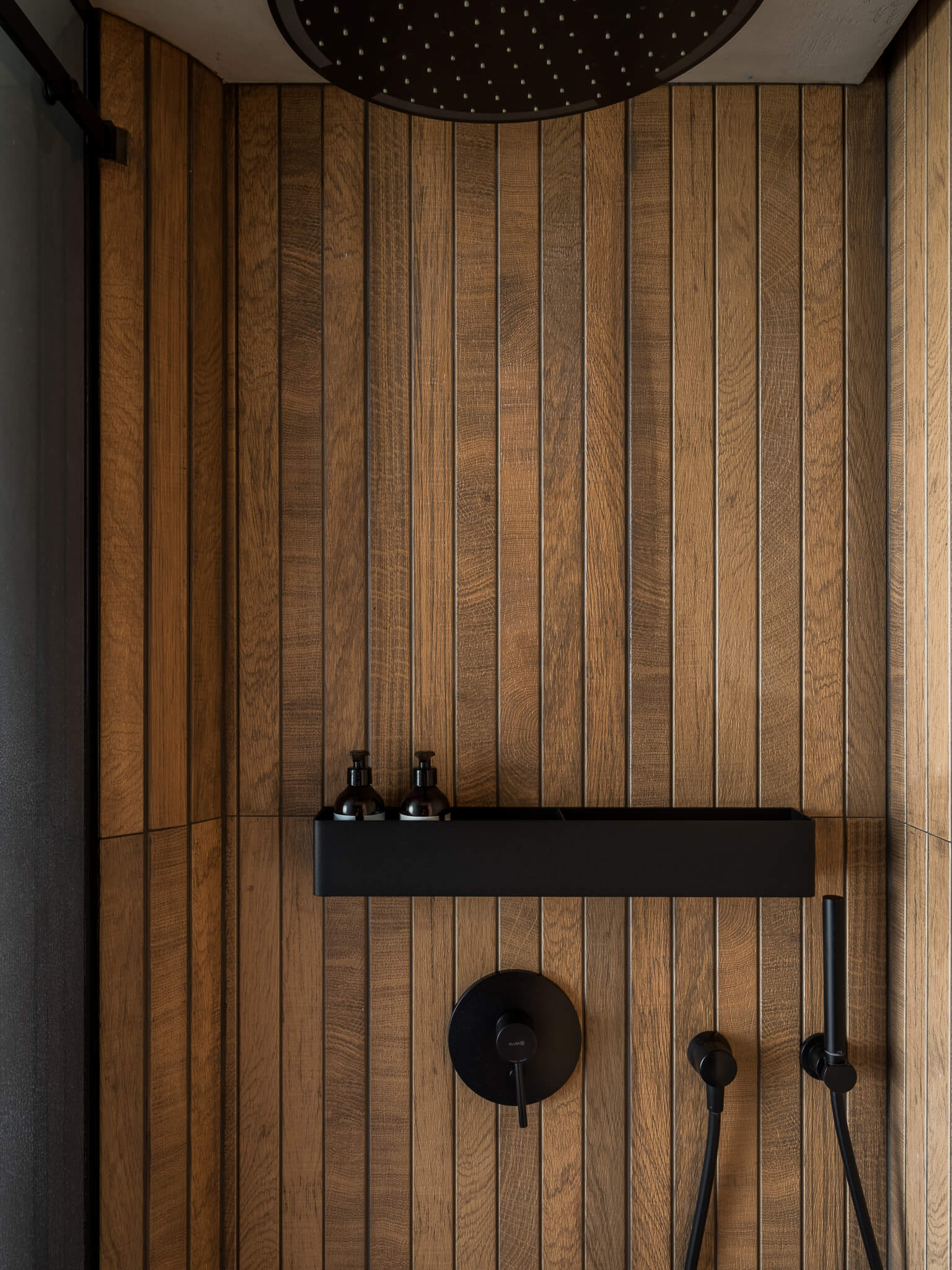 "SKY EDGE" — невероятно красивые апартаменты на 77-м этаже  башни Федерация "Восток" с угловой спальней и уникальным интерьером.