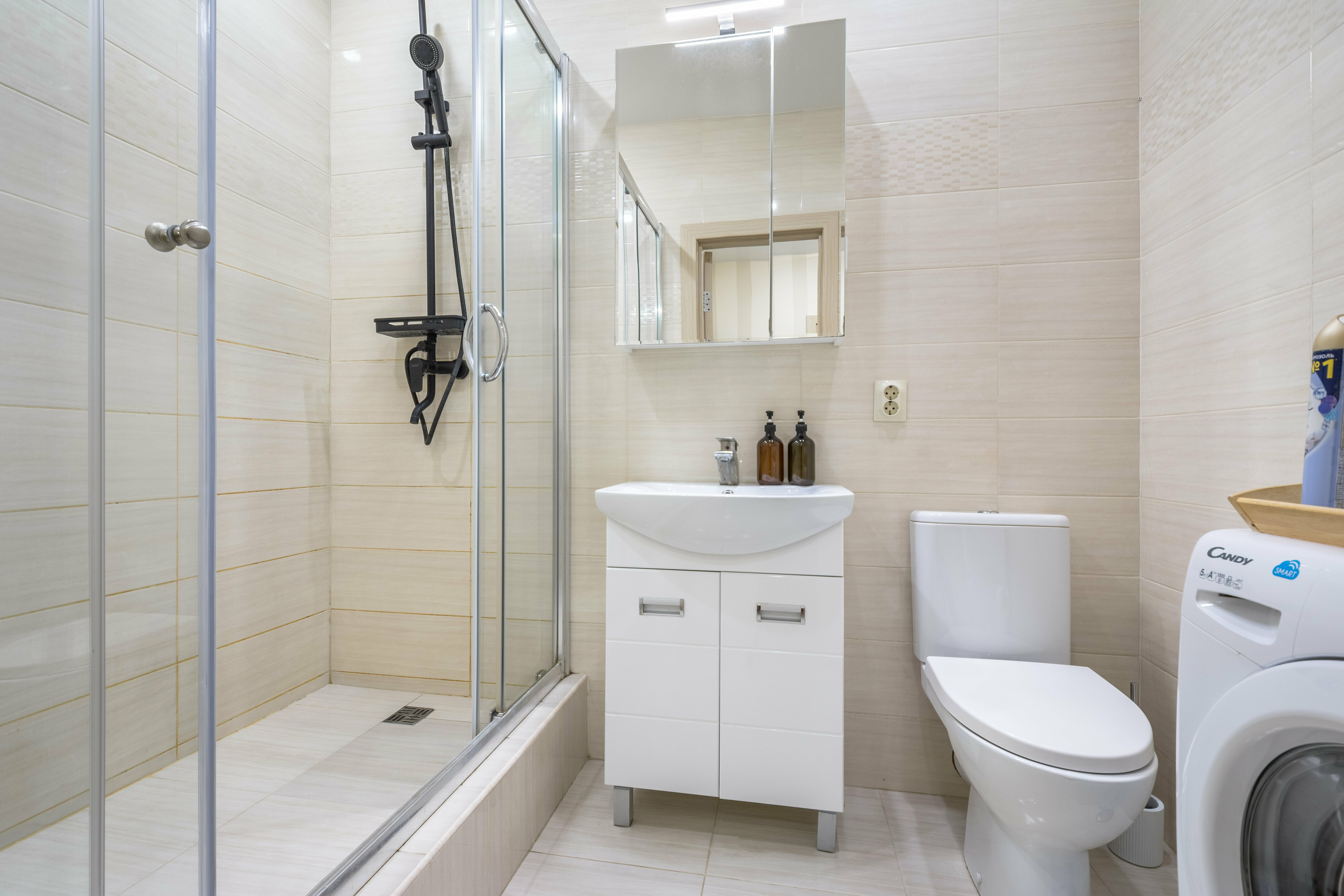 Уютные трёхкомнатные апартаменты с двумя спальнями и гостиной (вид на город с 13-го этажа).