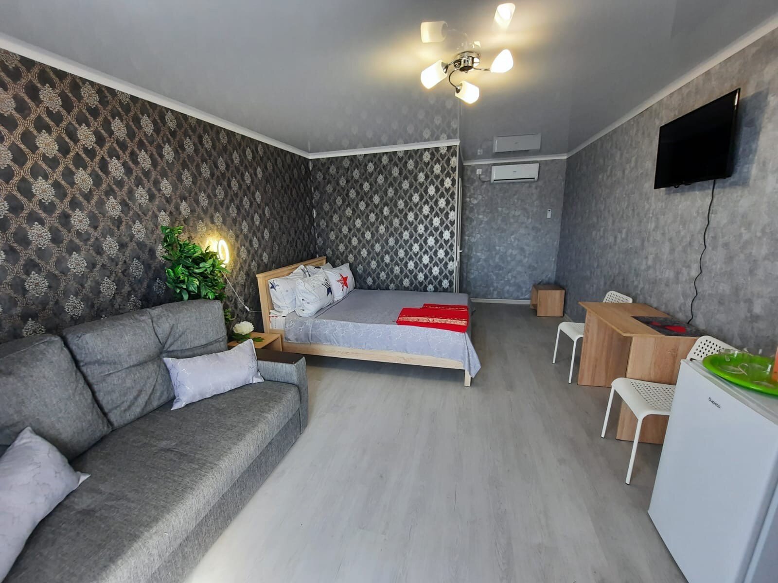 Четырехместный номер с балконом