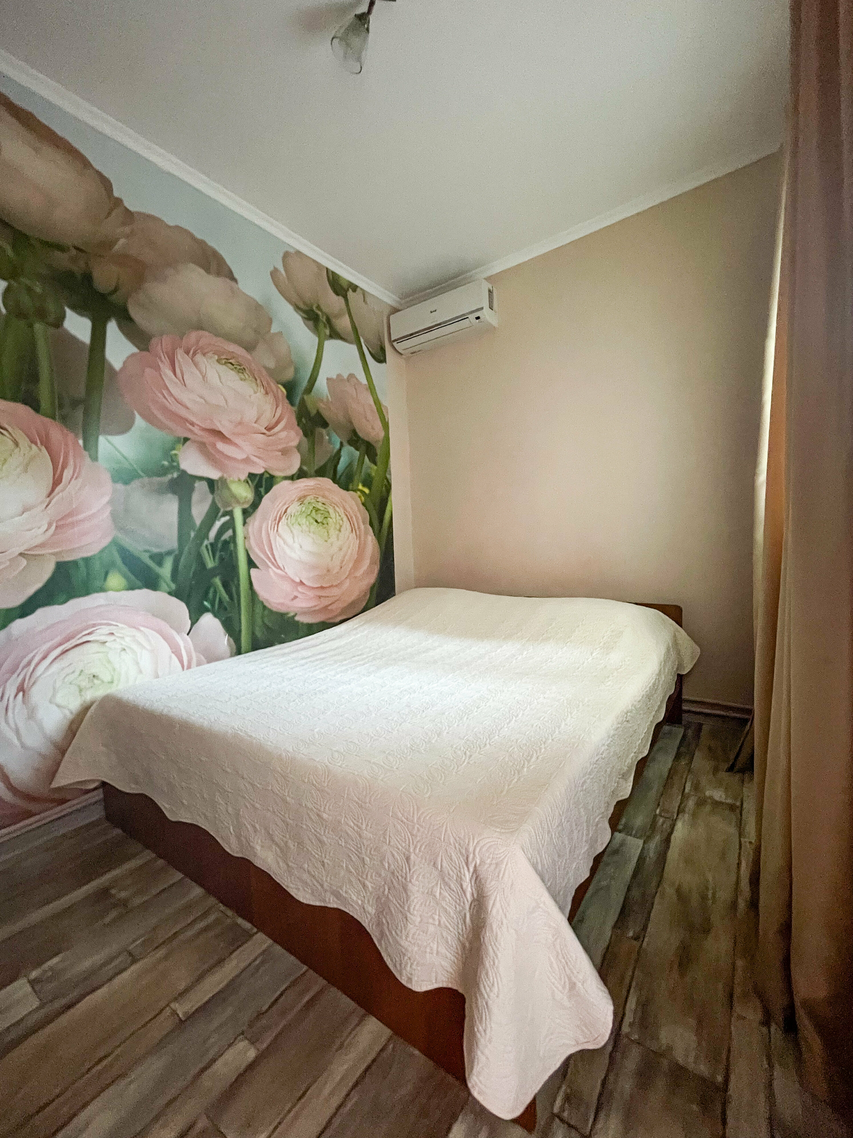 Двухместный номер с 1 кроватью или 2 отдельными кроватями и общей ванной комнатой