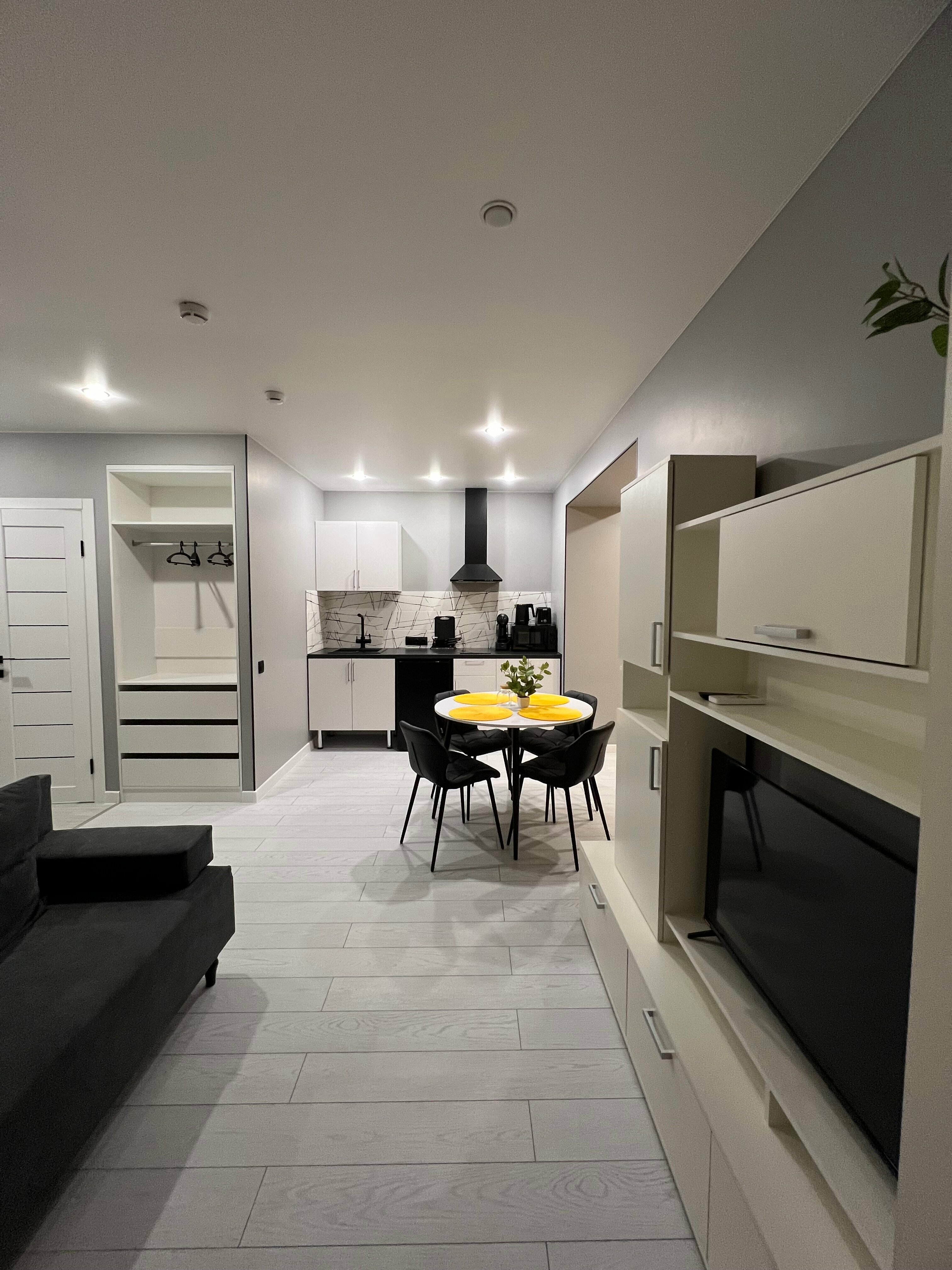 Семейный апартамент "Охра" с кухней и стирально-сушильной машиной