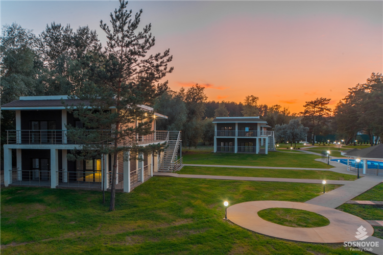 Трехместный номер с балконом