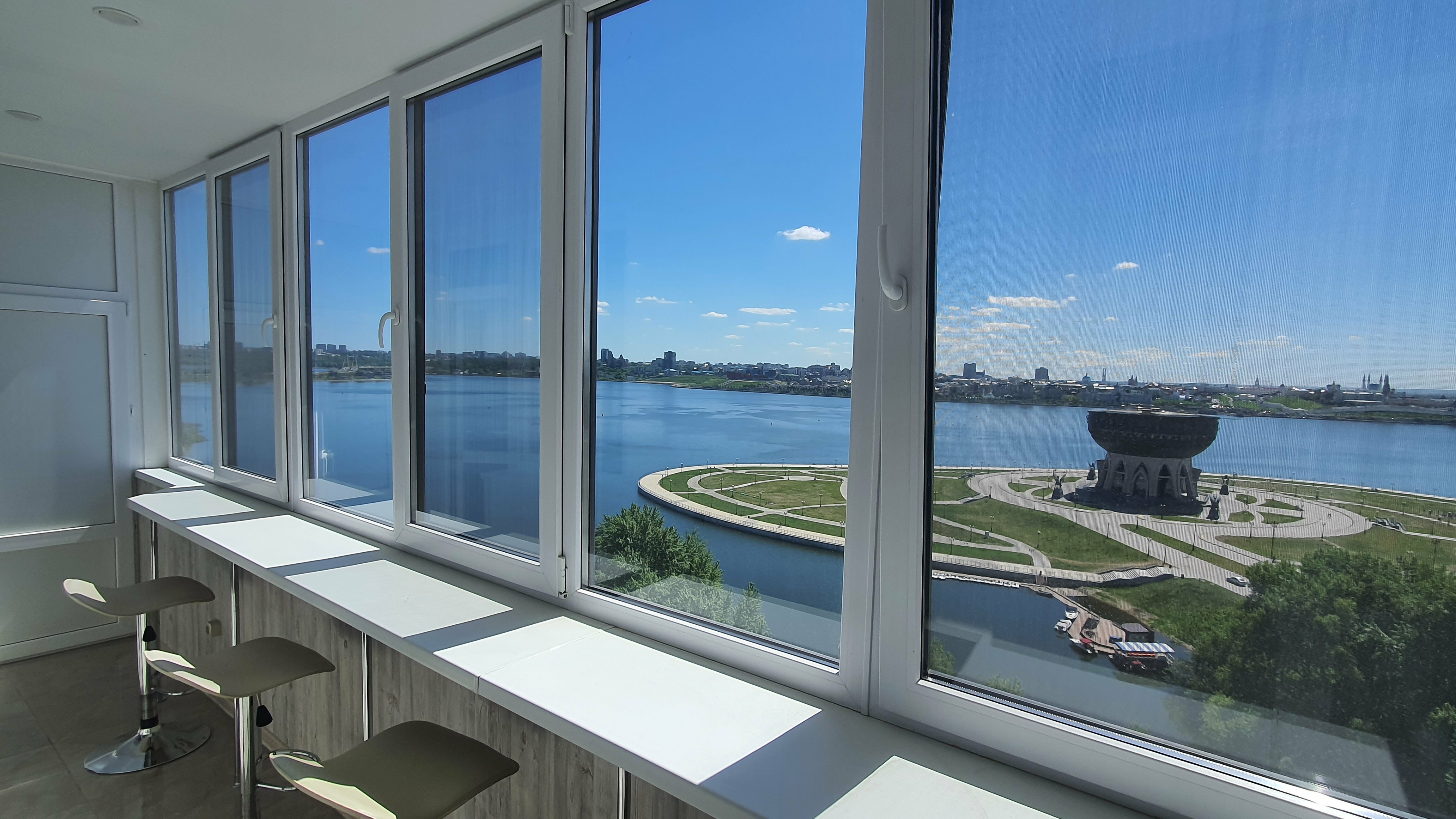 Апартаменты c отдельной спальней и прямым видом на Чашу и Казанский Кремль (двухспальная кровать + двухспальный диван + односпальный диван)