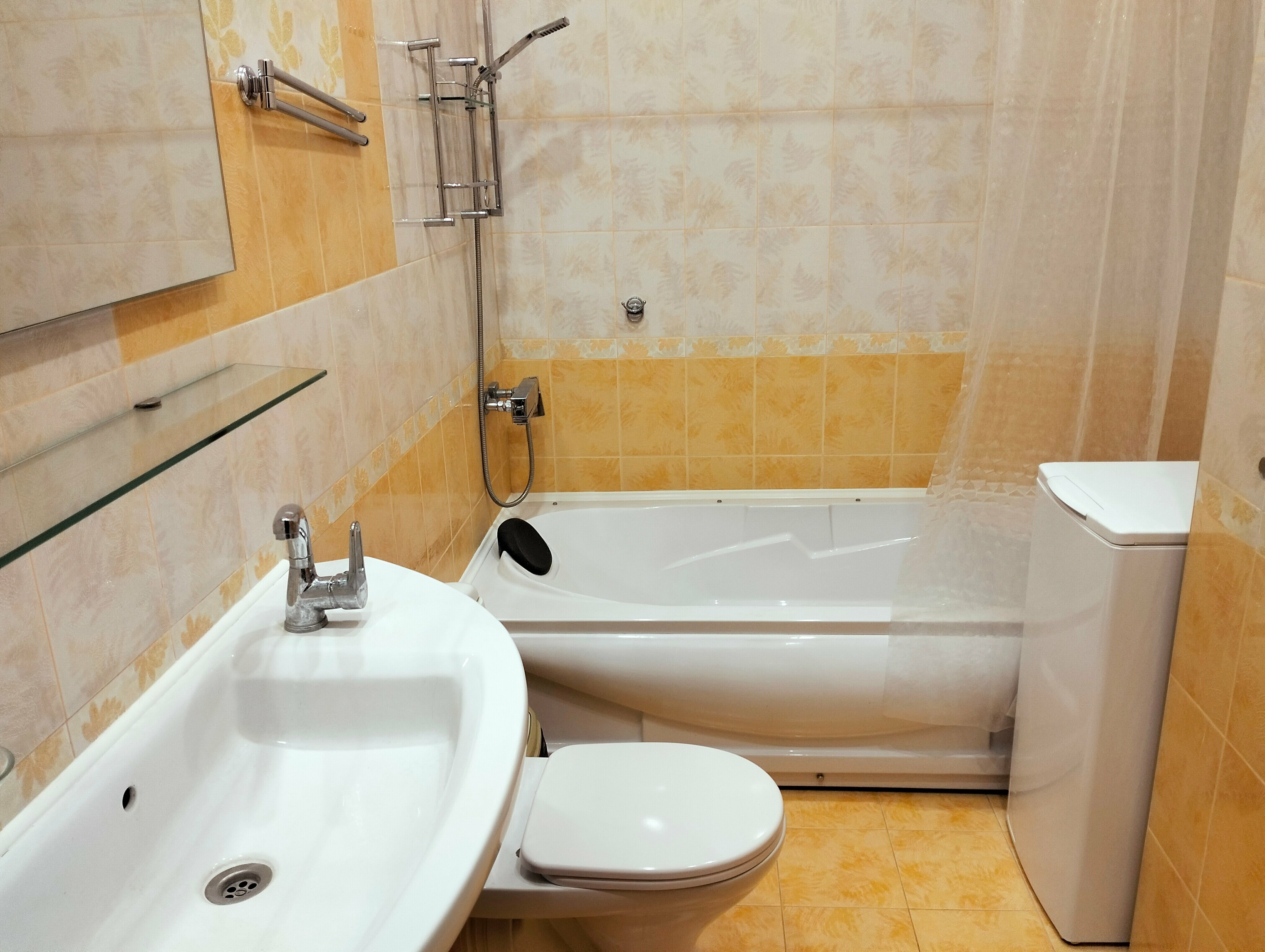 Семейный номер с видом на сад