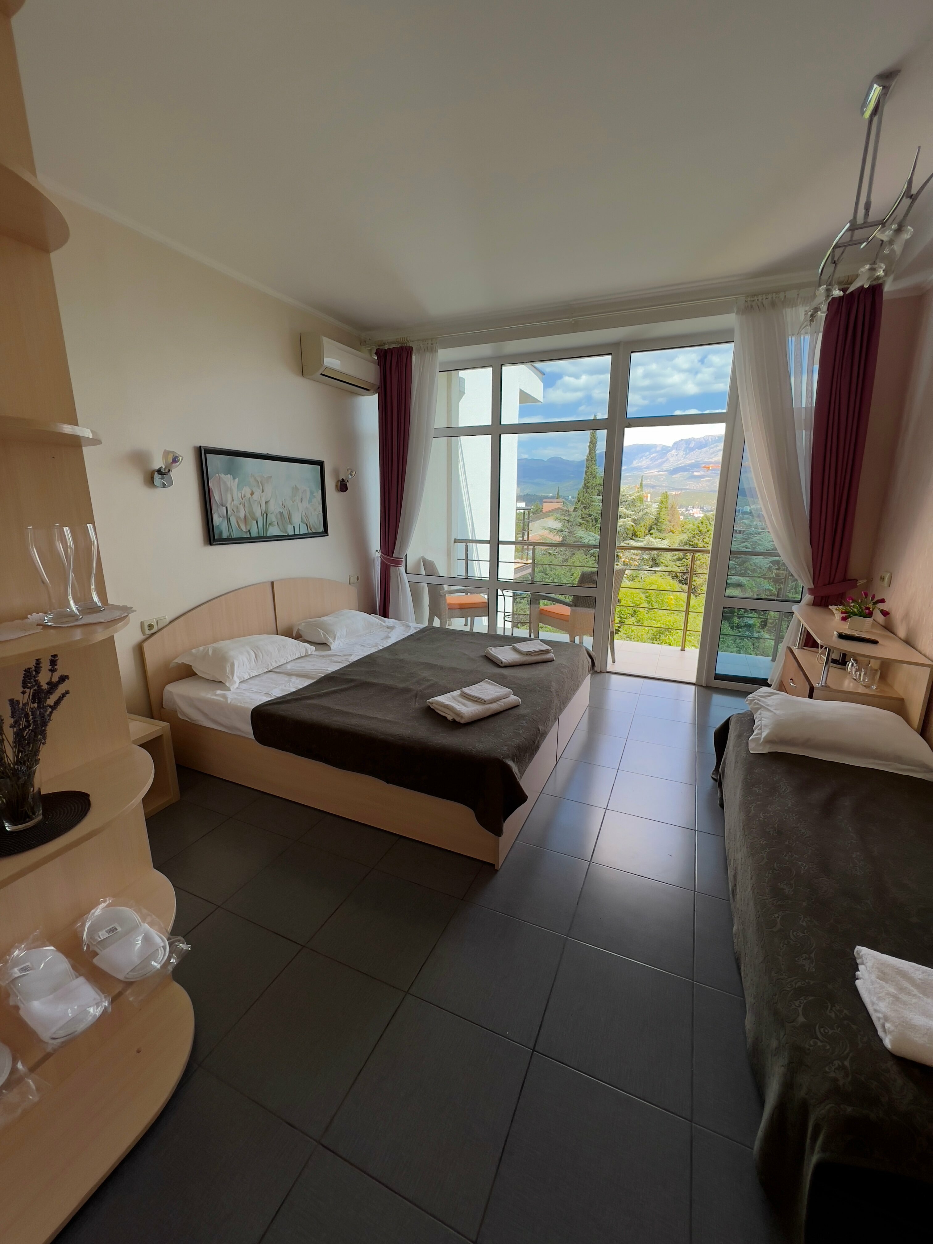 Двухместный номер Делюкс с 1 кроватью или 2 отдельными кроватями и балконом