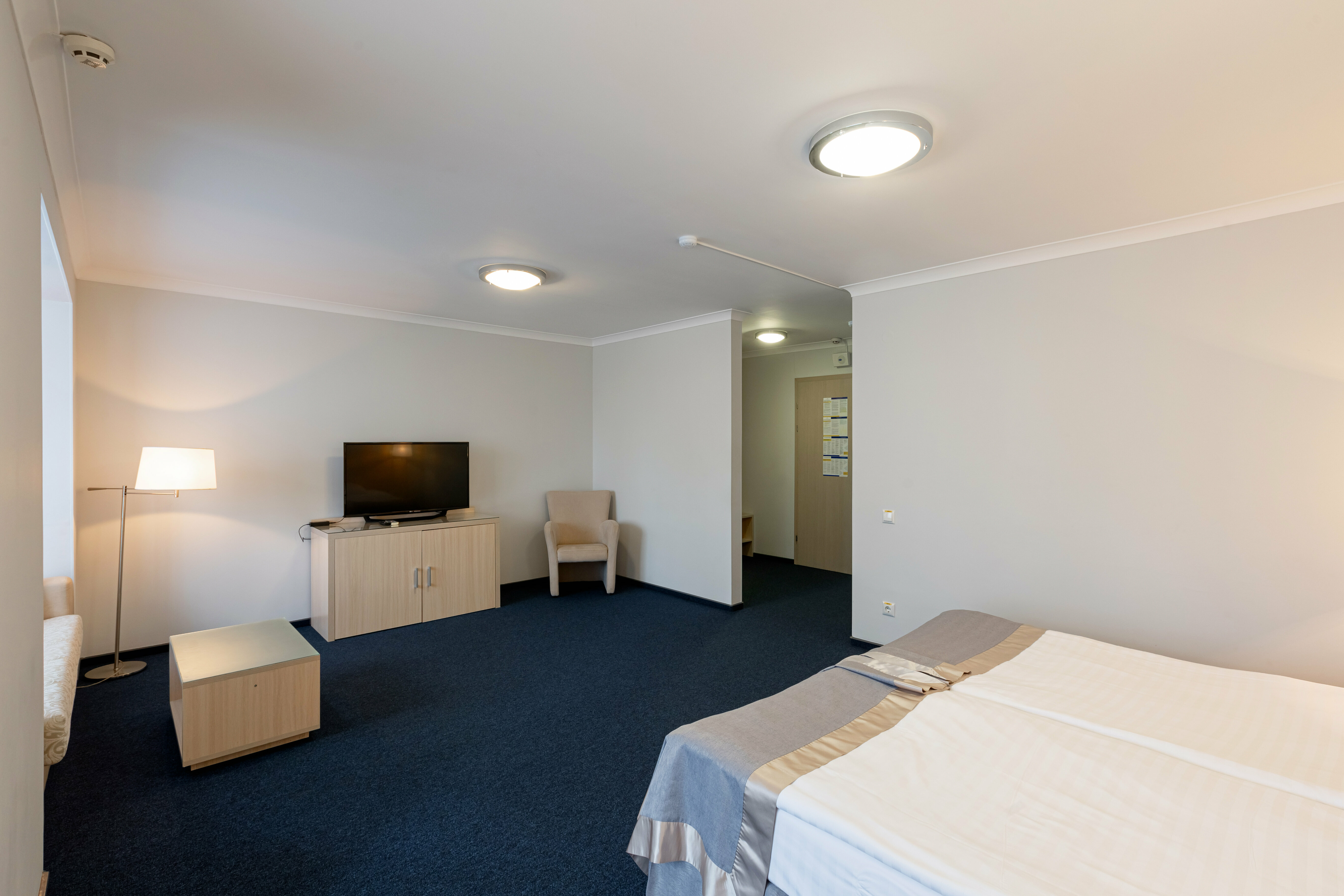 Улучшенный двухместный номер Делюкс с 1 кроватью или 2 отдельными кроватями