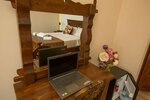 Двухместный номер «Делюкс» с 1 двуспальной кроватью в The Peraport Hotel