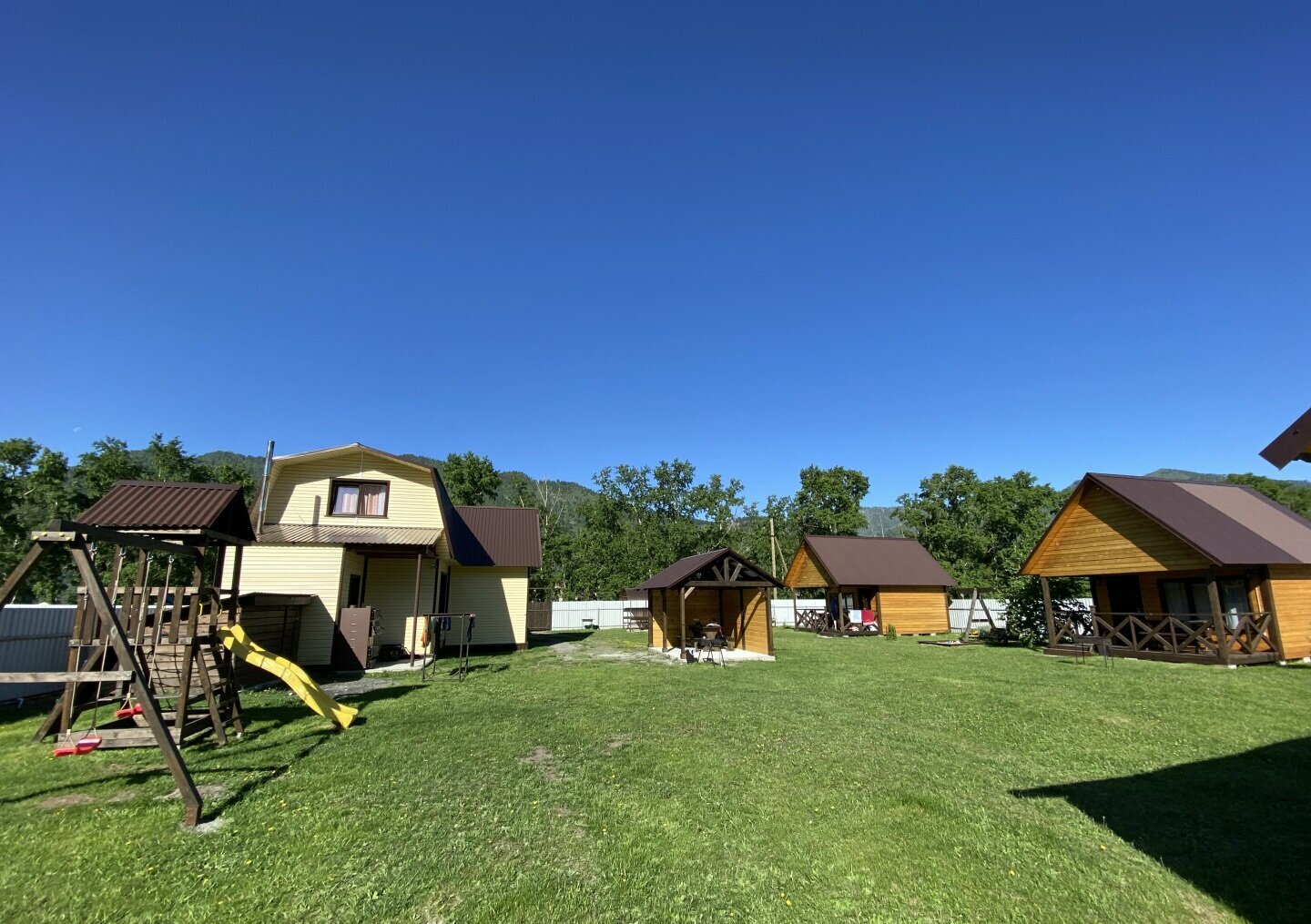 Дом с видом на горы