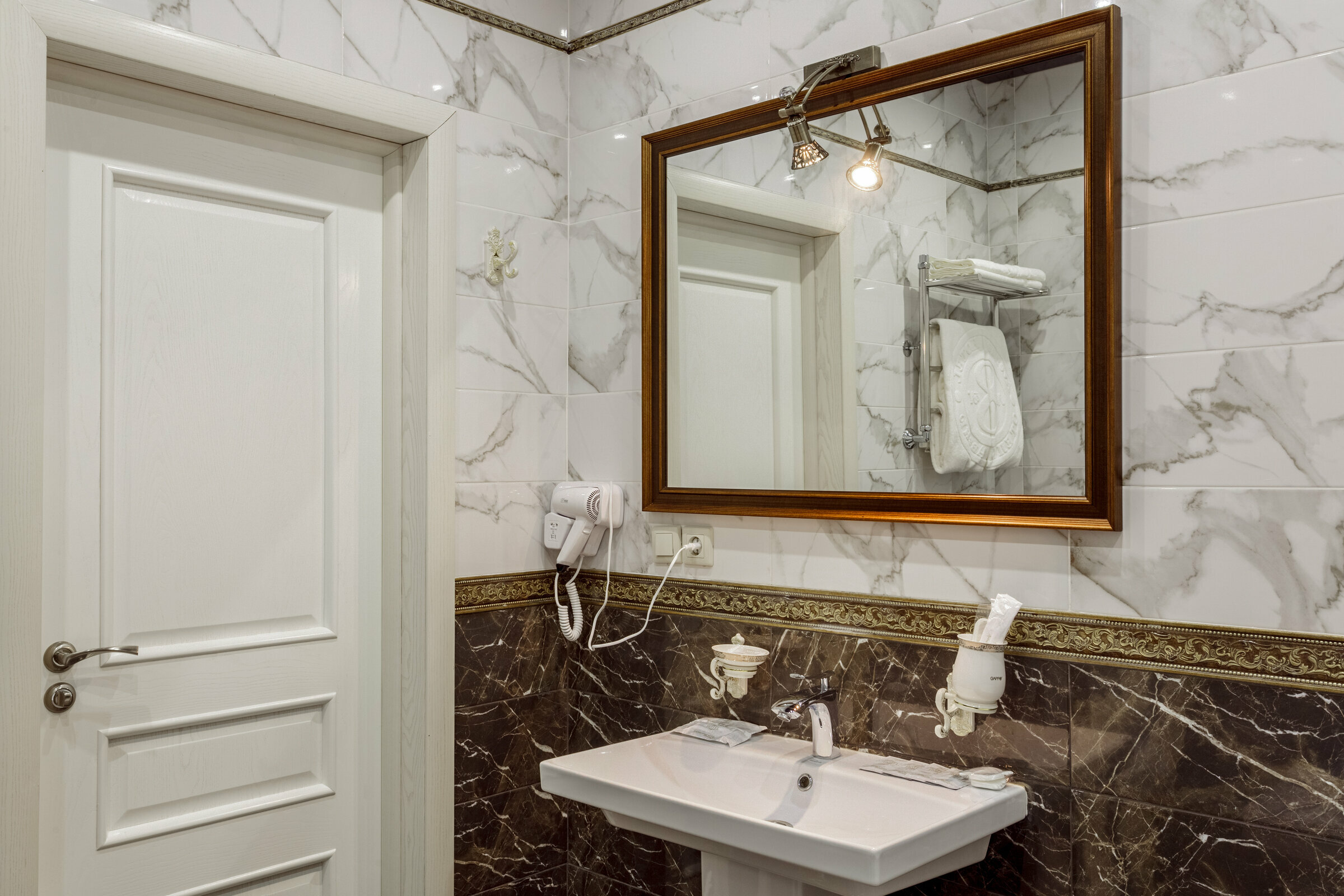 Люкс с кроватью размера «king-size»