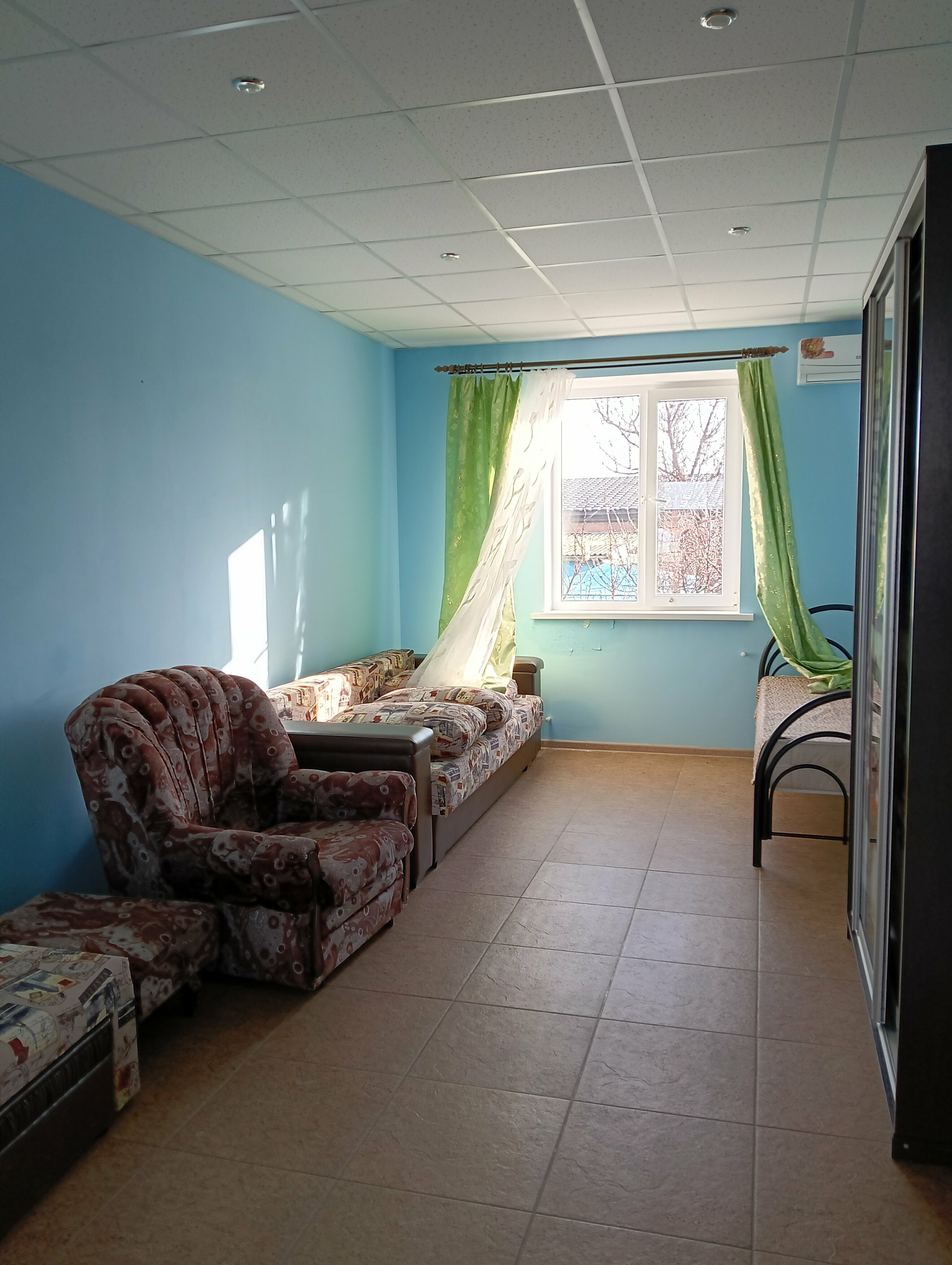 Улучшенный четырехместный номер