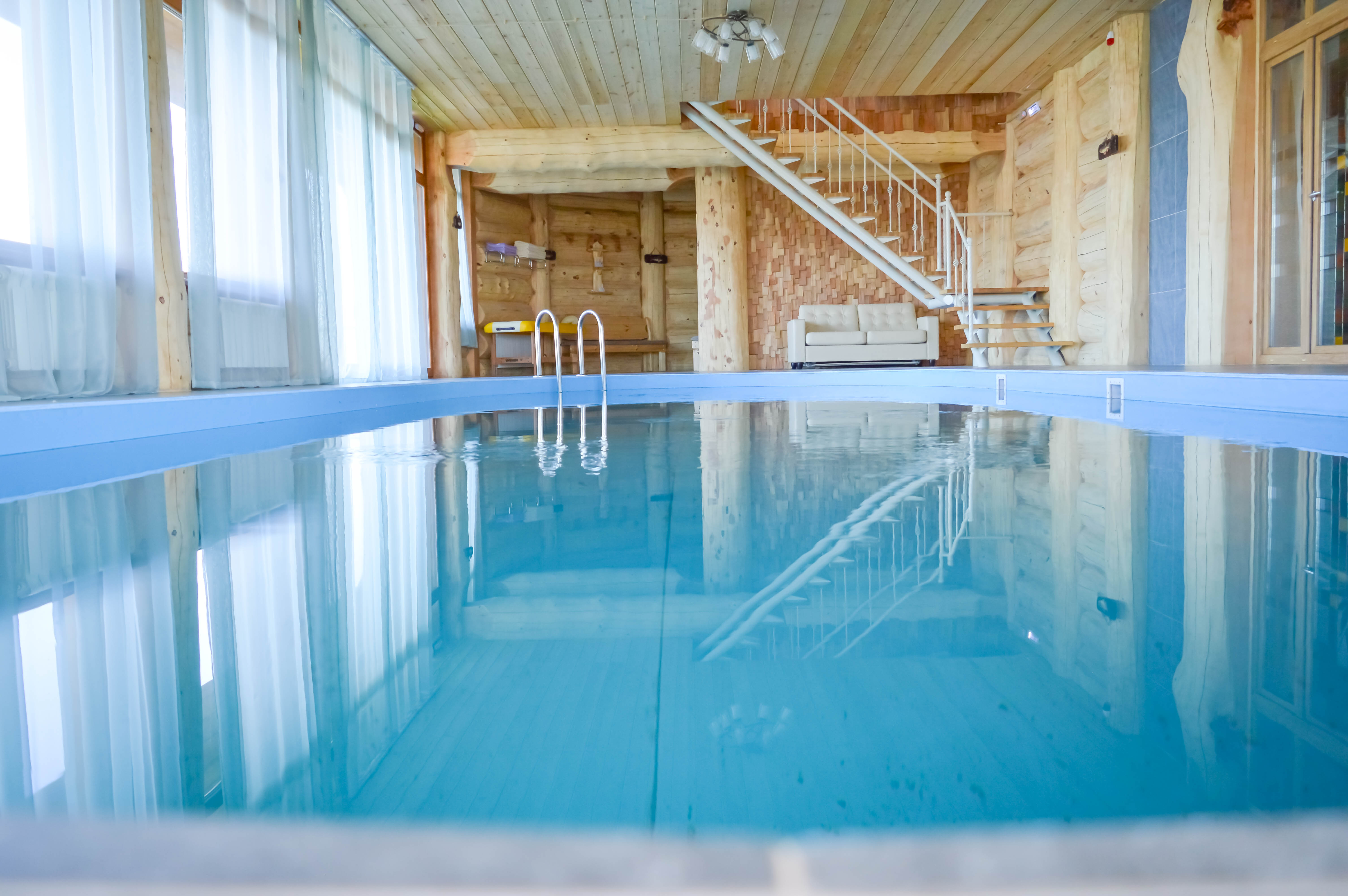 Дом с собственным бассейном