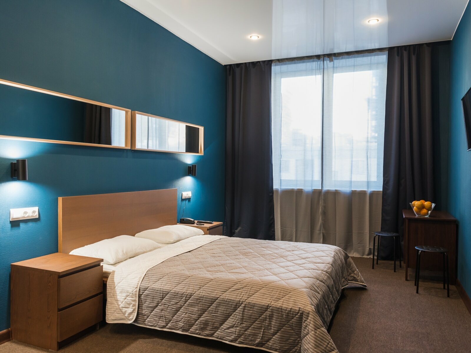 Двухместный номер Комфорт с 1 большой двуспальной кроватью