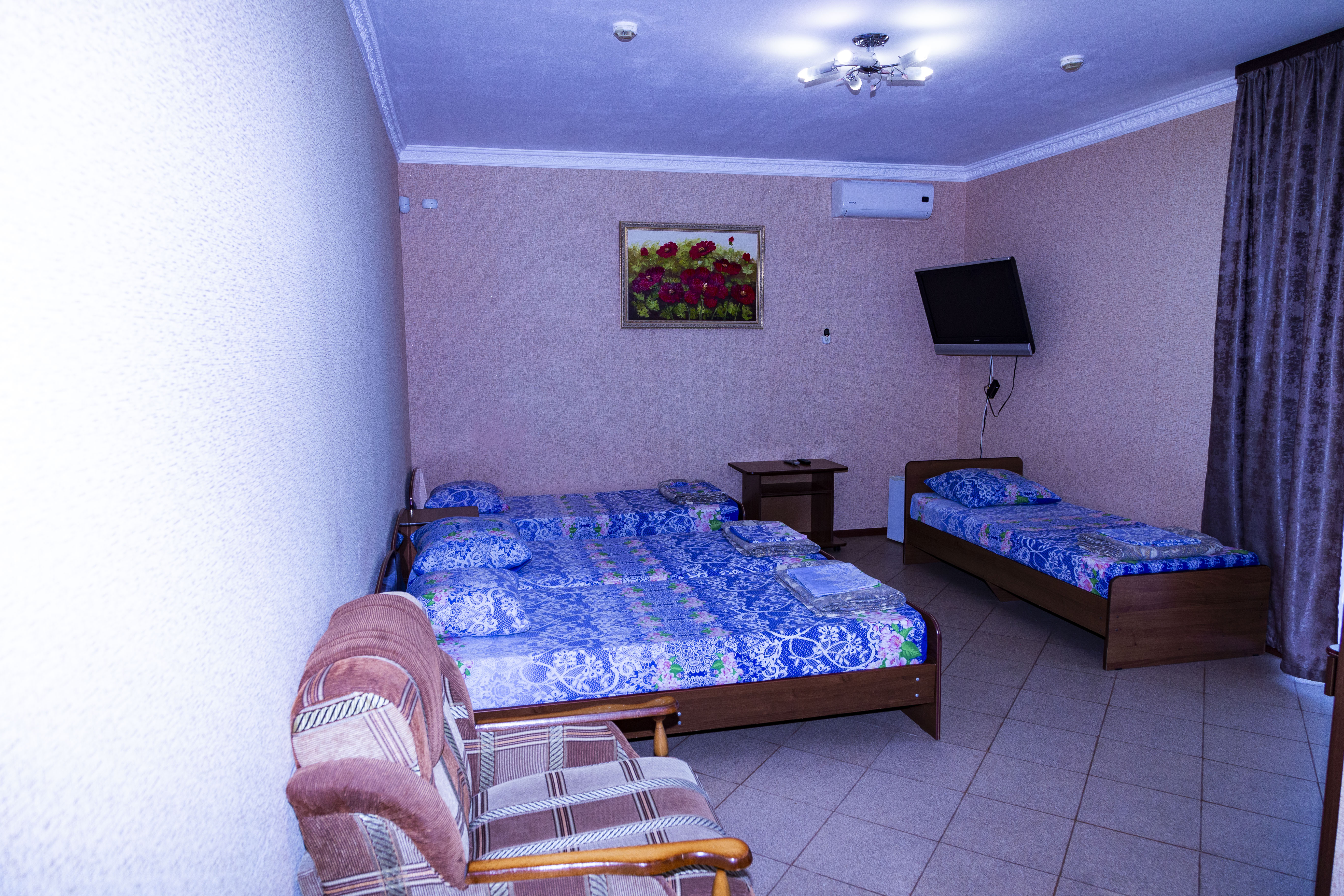 Четырехместный номер с балконом