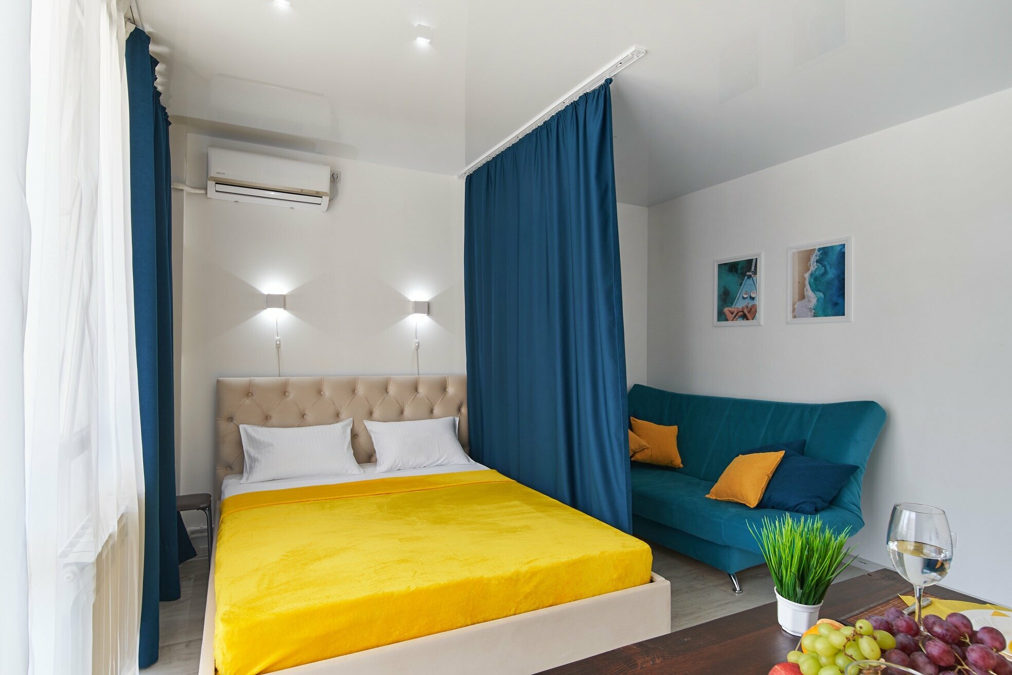 Семейный номер с боковым видом на море