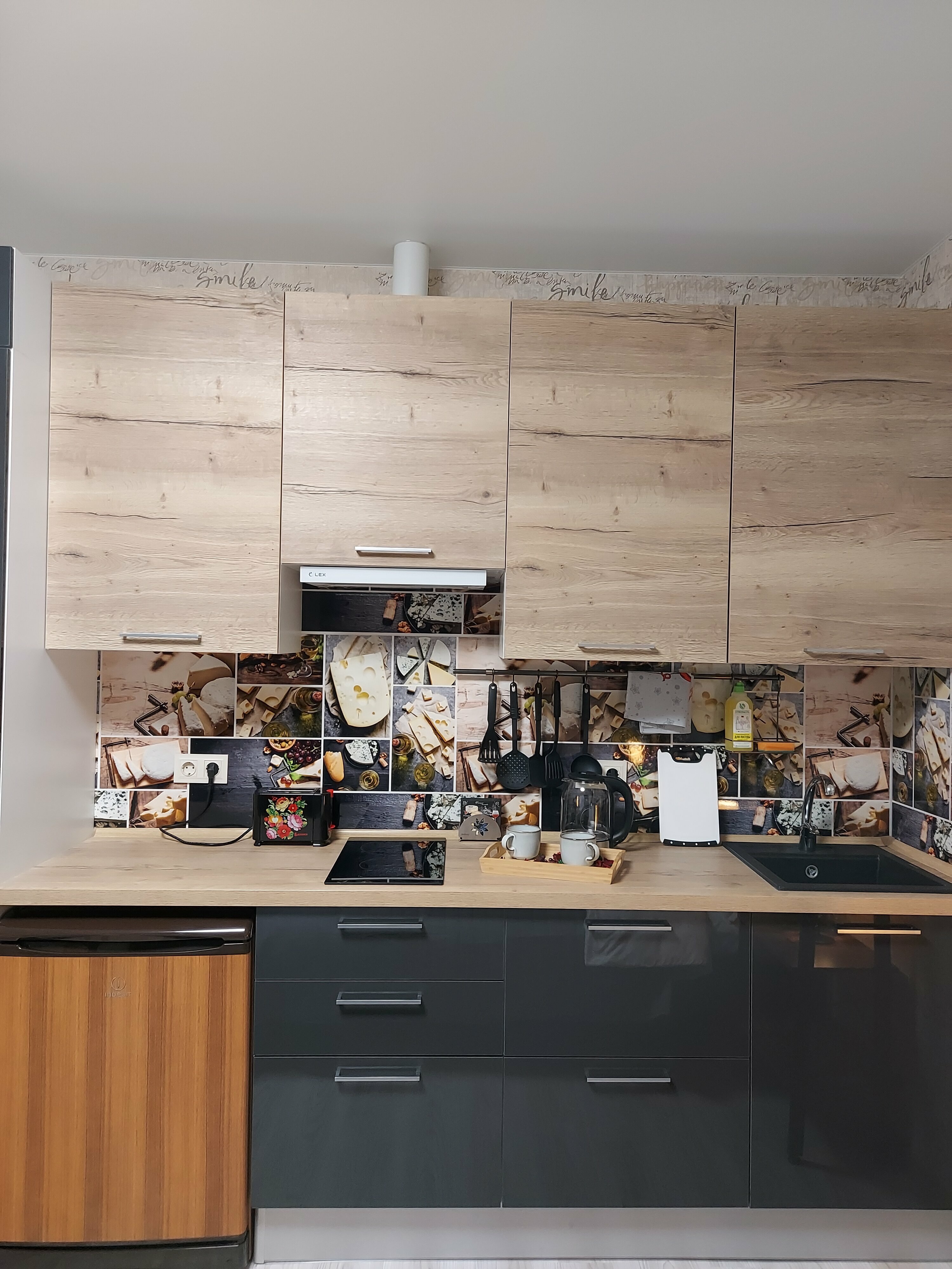 Номер-студия с кроватью размера "king-size" и диван-кроватью