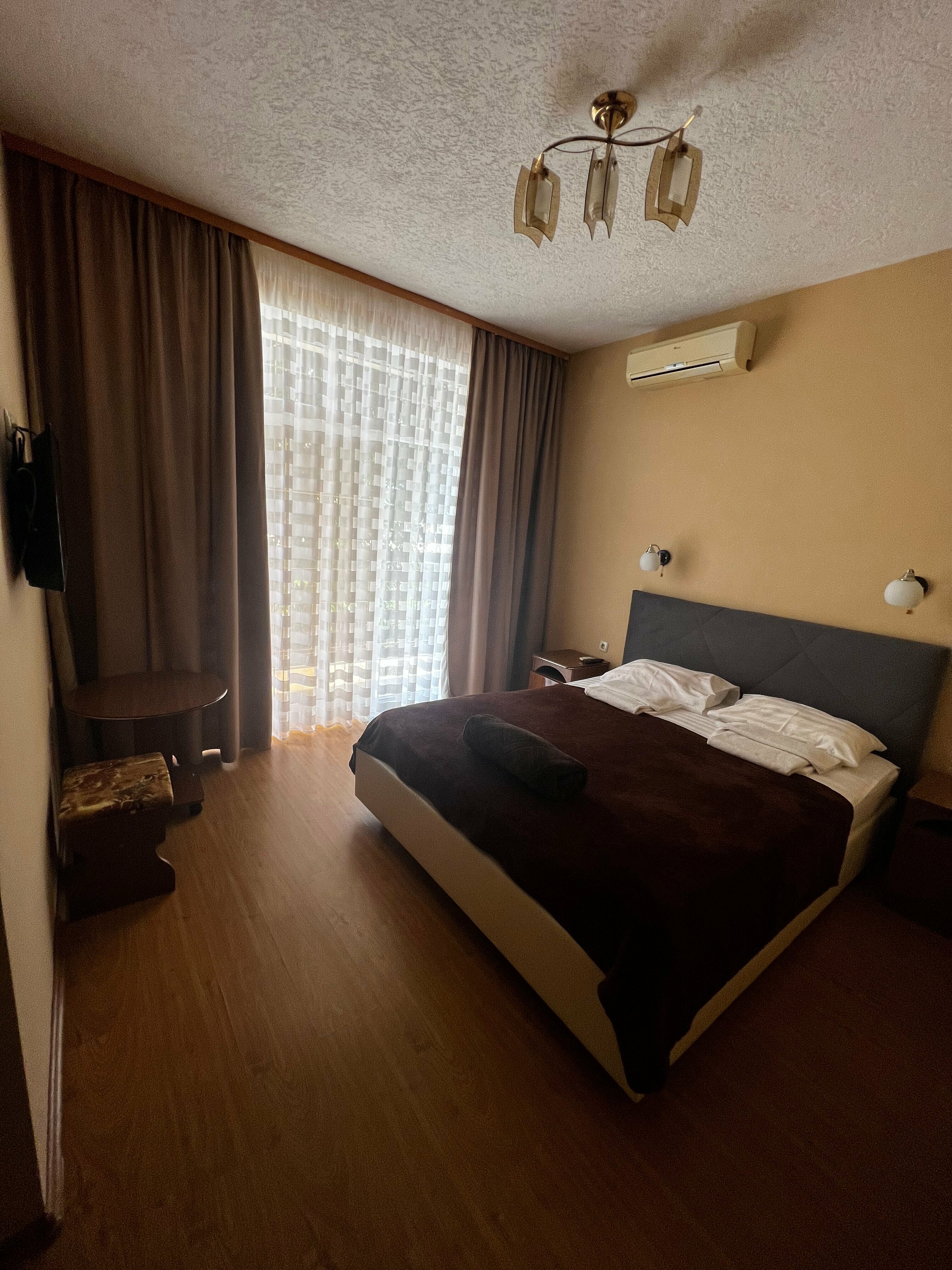 Стандартный двухместный номер с 1 кроватью или 2 отдельными кроватями и балконом