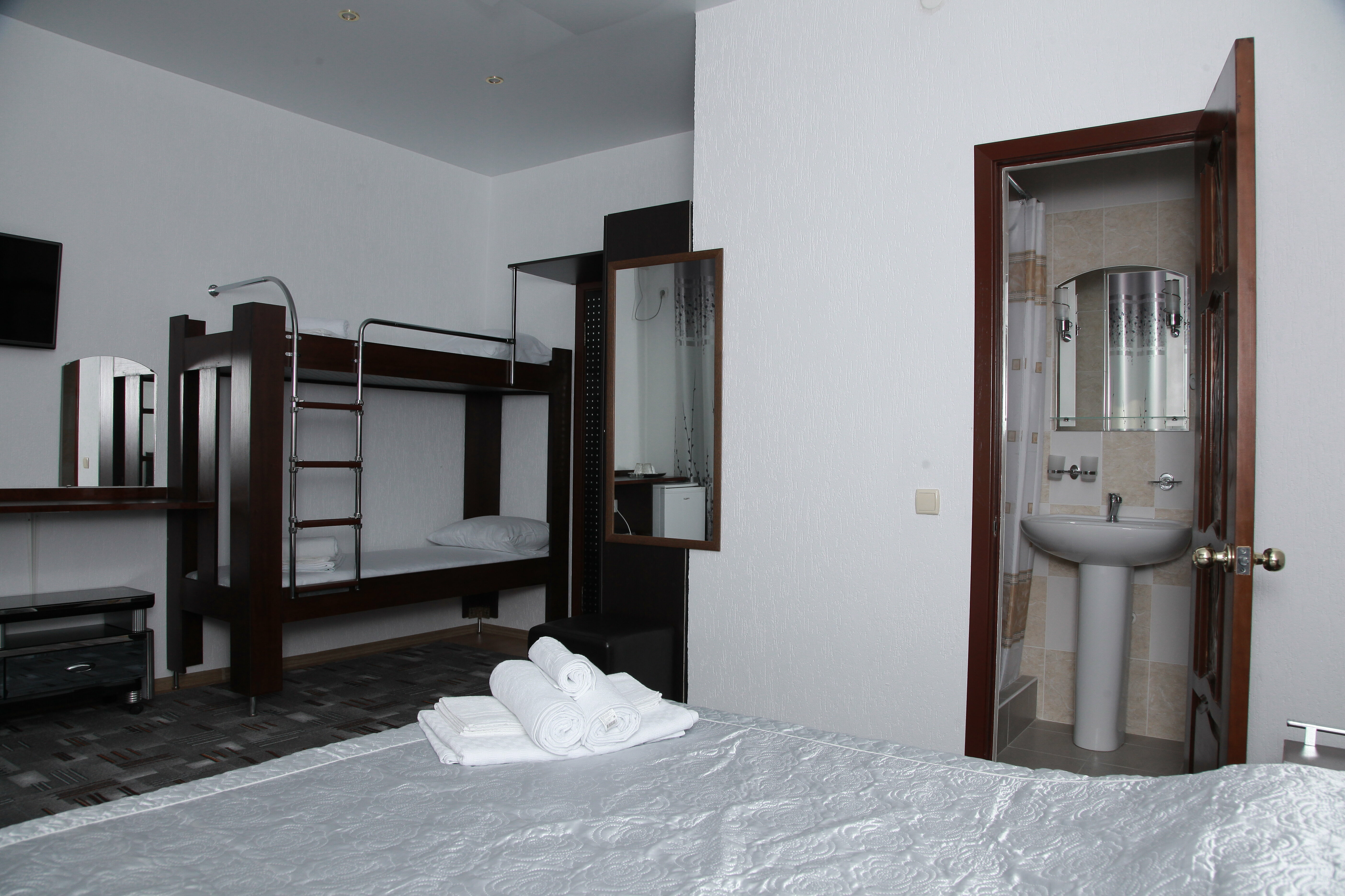 Стандартный четырехместный номер