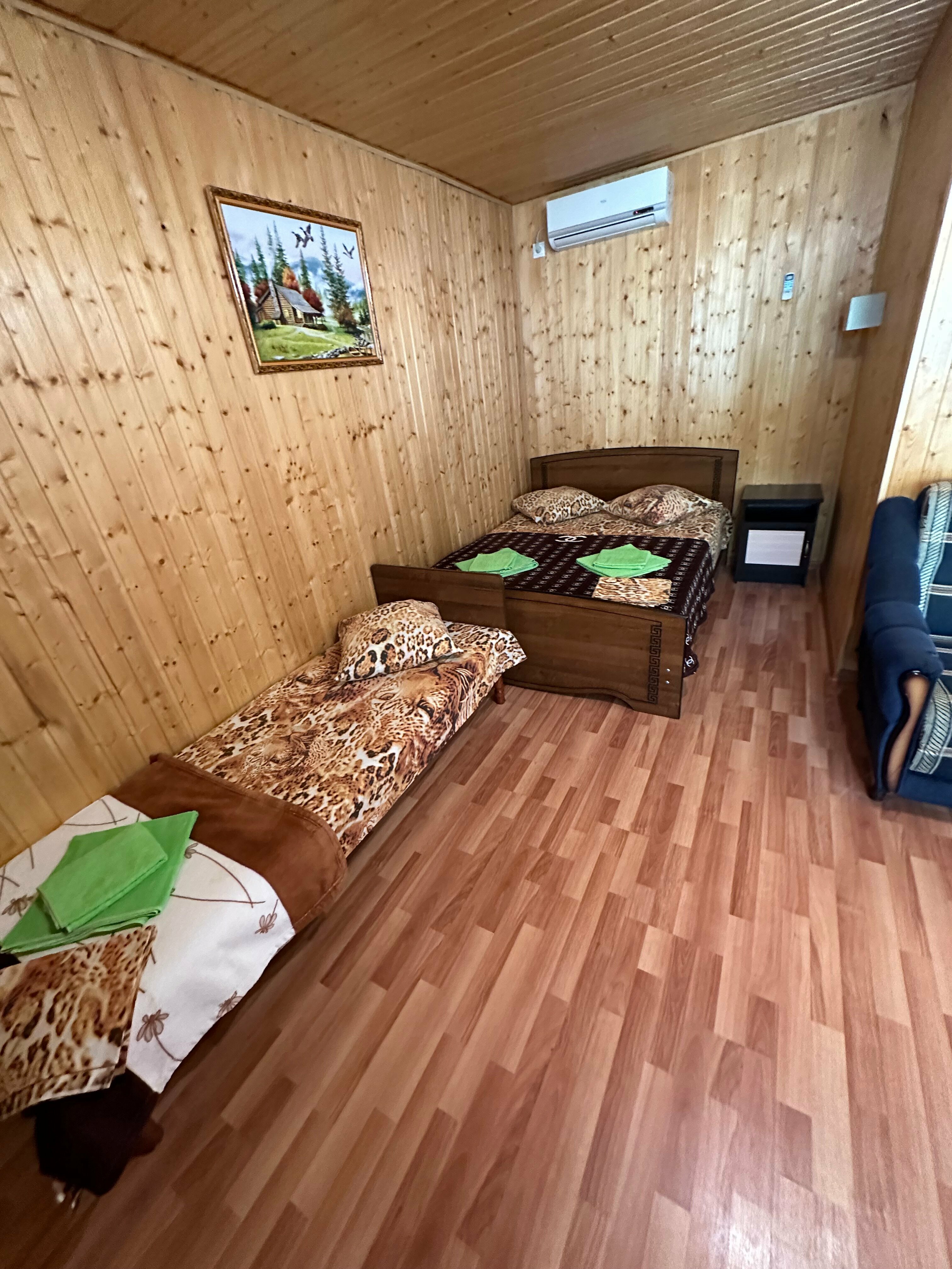 Дом с балконом