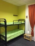 Кровать в женском номере с 8 кроватями в LikeHome