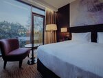 номер С БАЛКОНОМ и 1 двуспальной кроватью в DoubleTree by Hilton Moscow - Marina Hotel