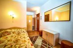Стандартный трехместный с 2 -х спальной кроватью и диван - кроватью в Гостевой дом Крымская 50