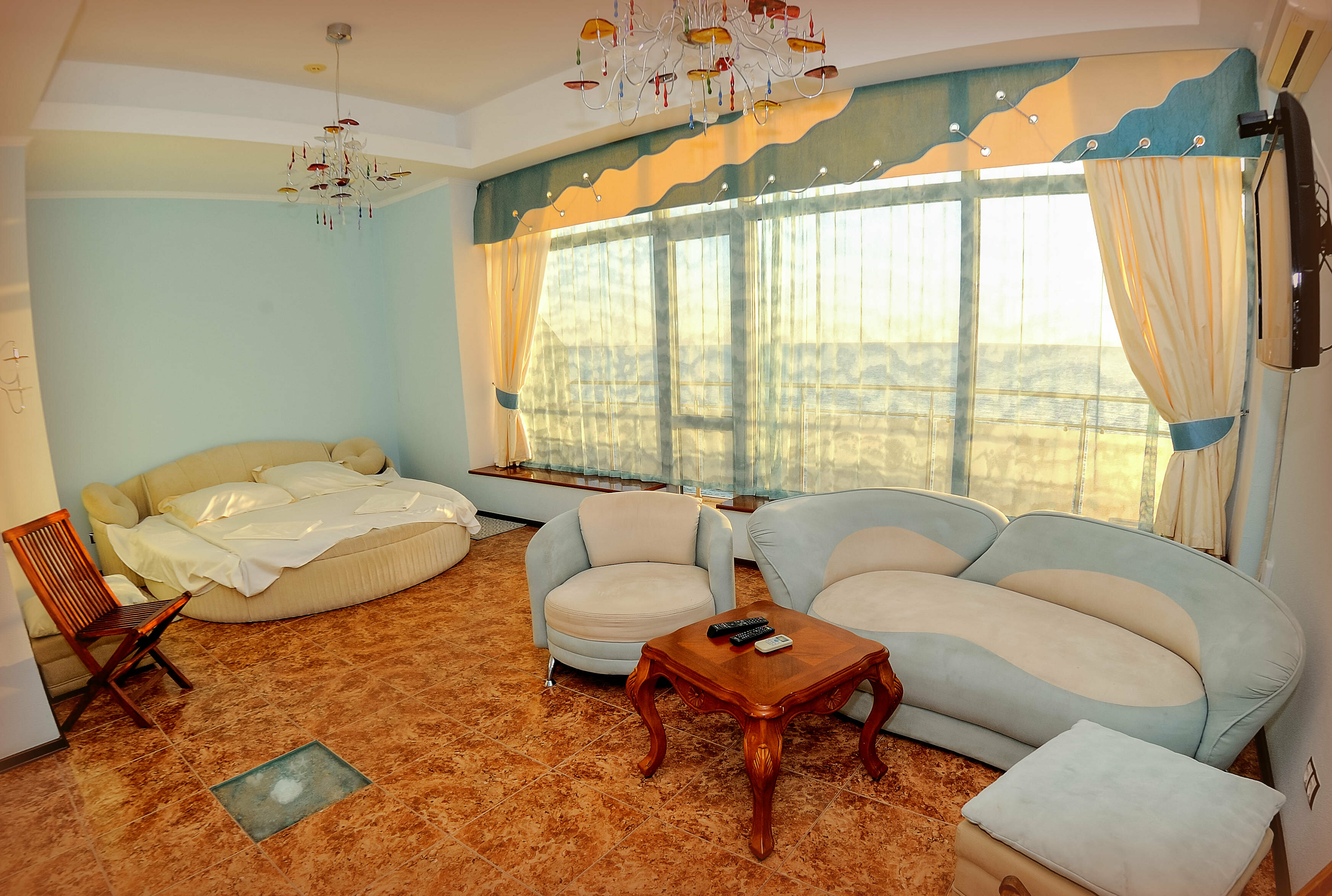 Четырехместный номер с видом на море