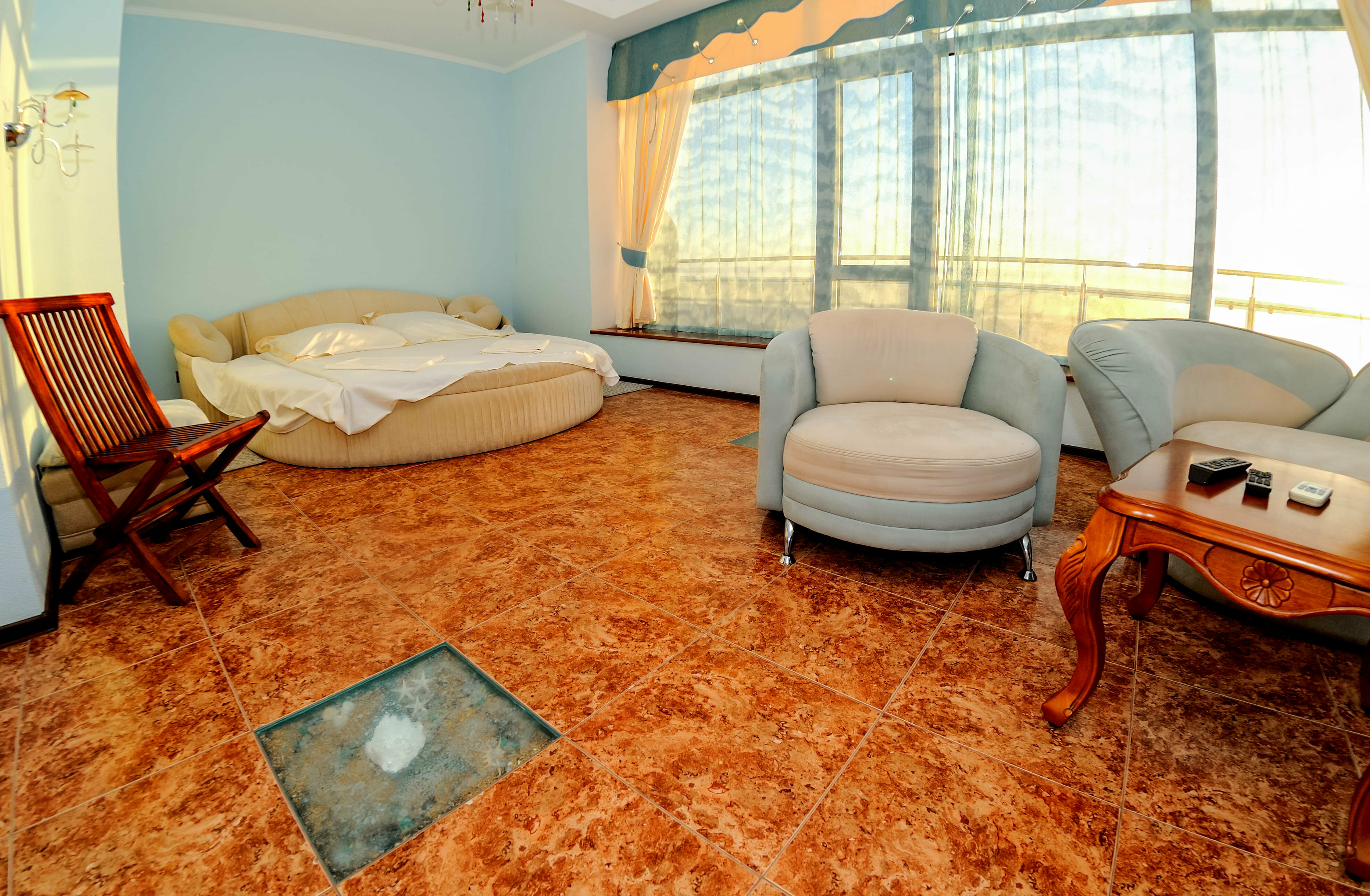 Четырехместный номер с видом на море