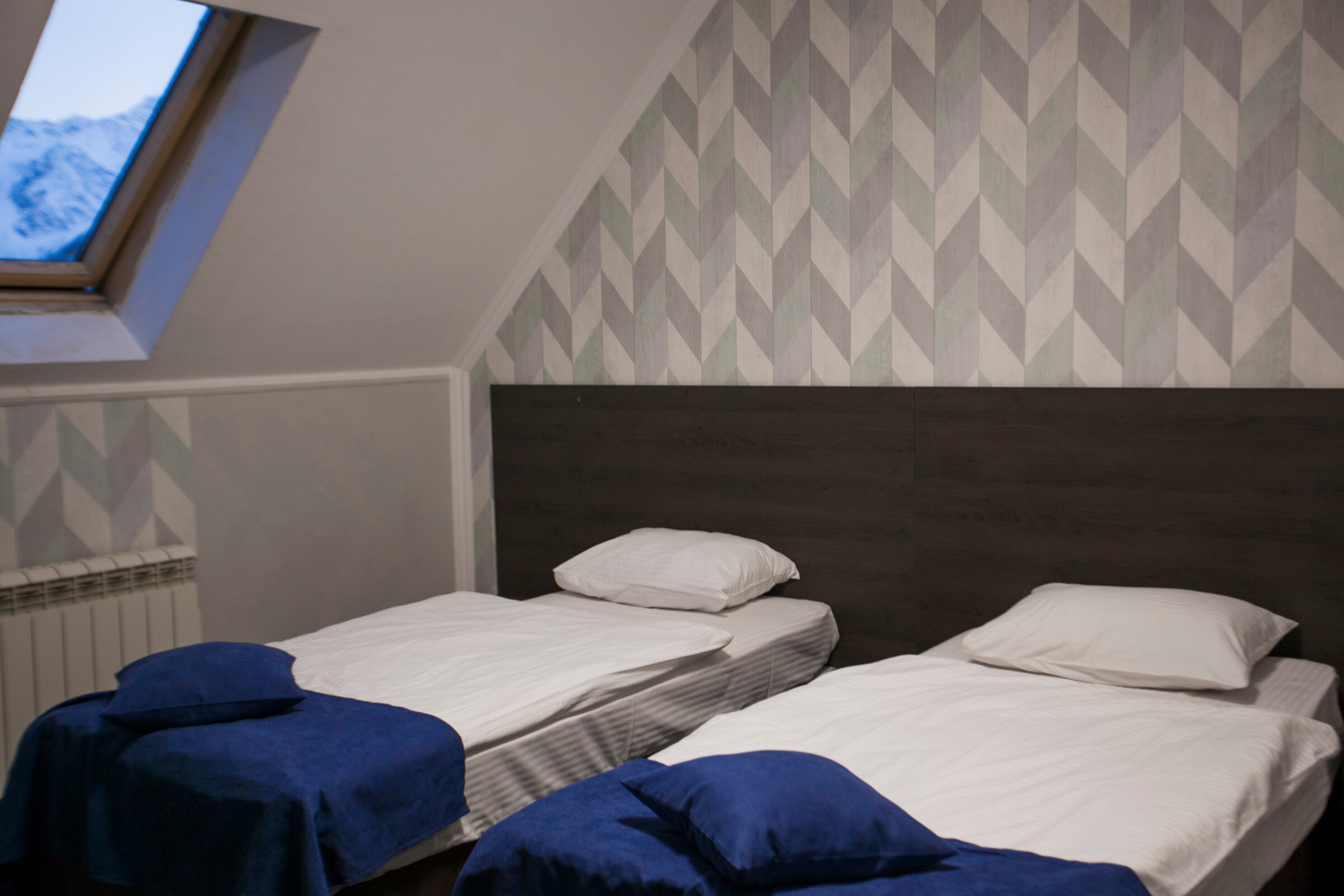 Cемейный номер с собственной ванной комнатой