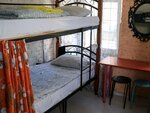 Кровать в общем 6-местном номере в Сова