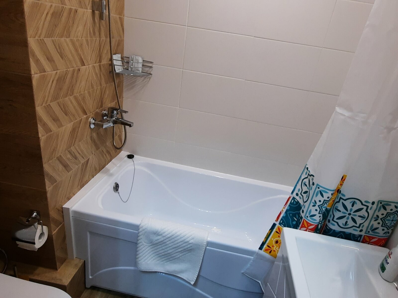 Улучшенный двухместный номер с 2 отдельными кроватями