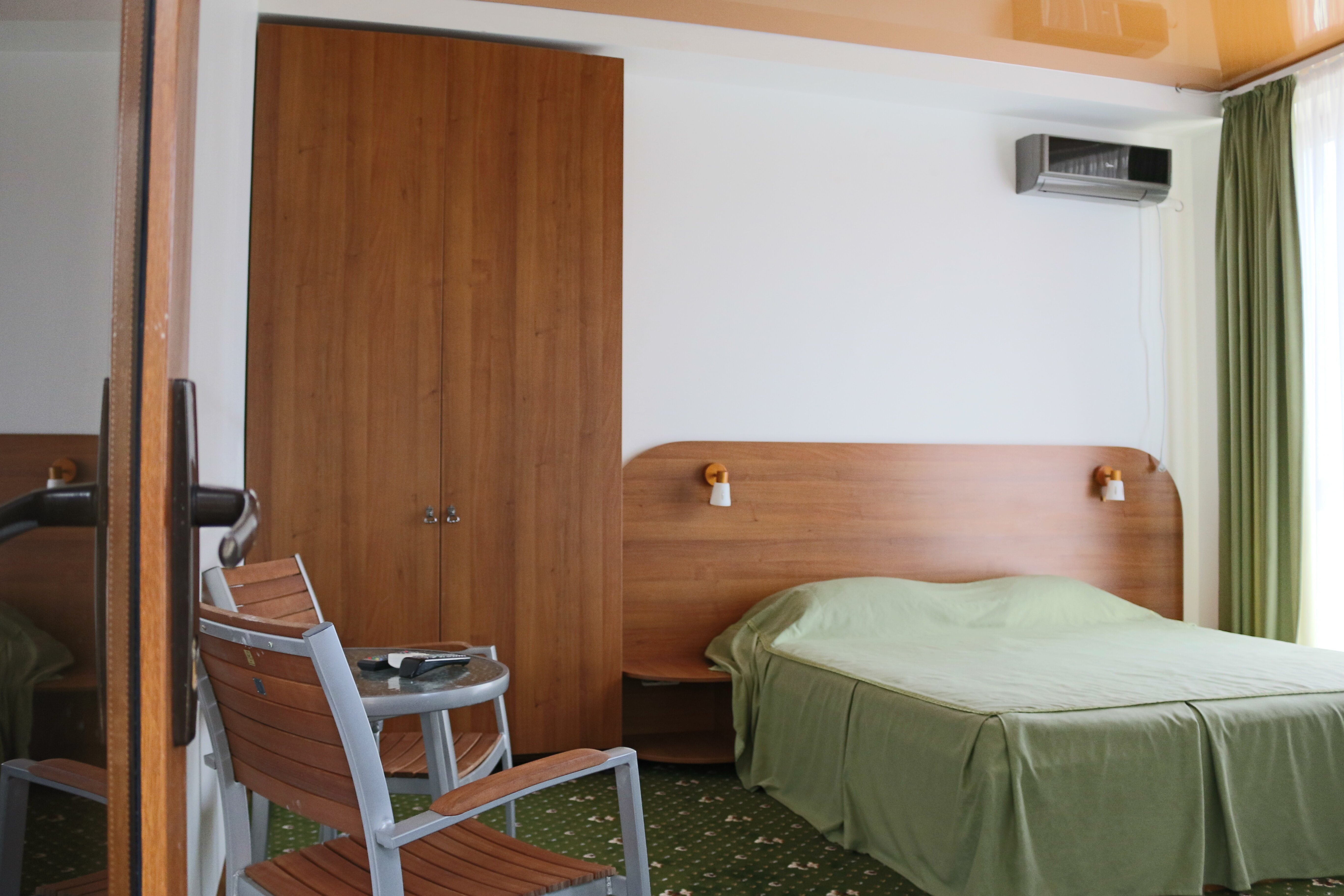 Стандартный номер с кроватью размера «king-size»