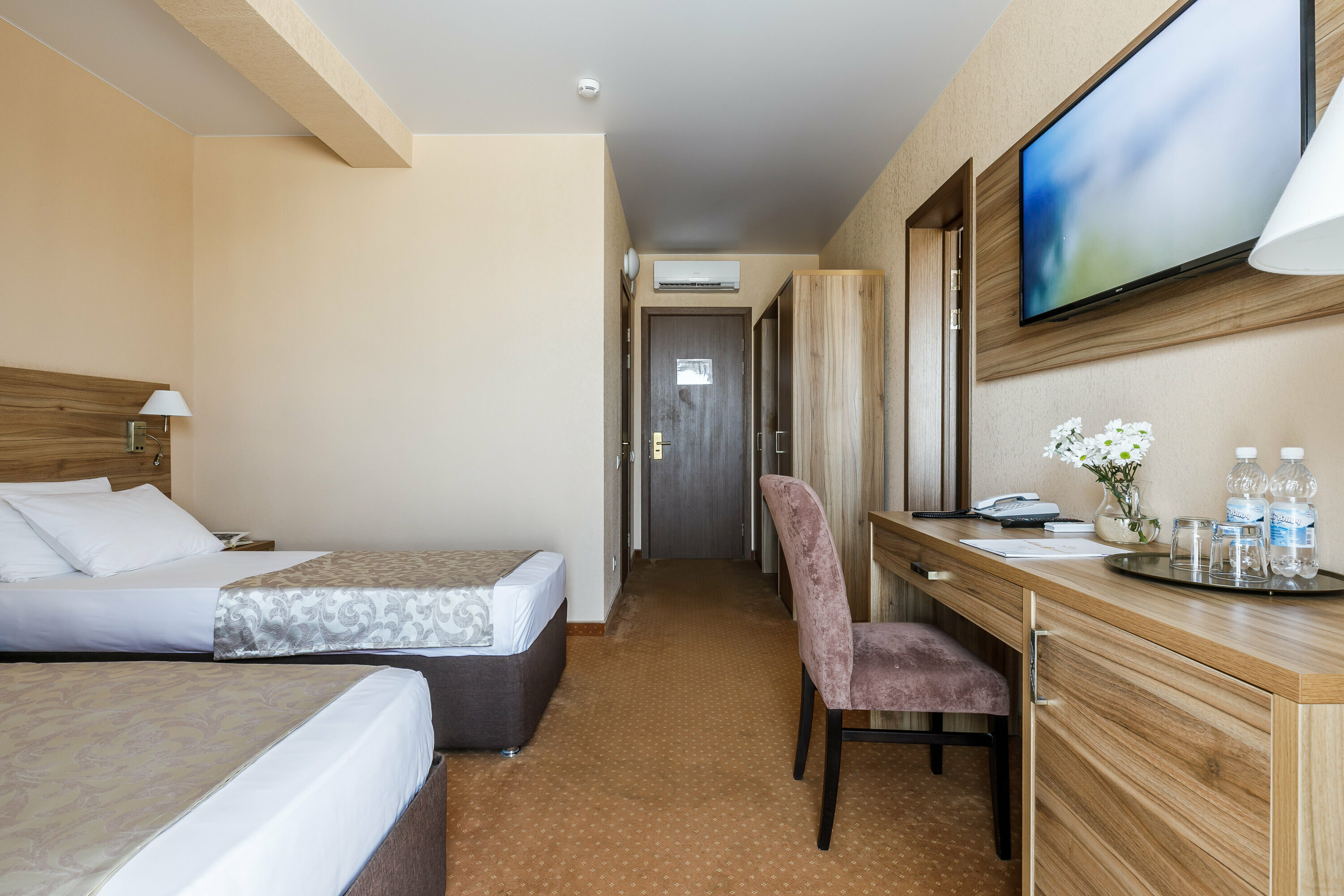 Смежные стандарты 4-х местные без балкона 1 корпус