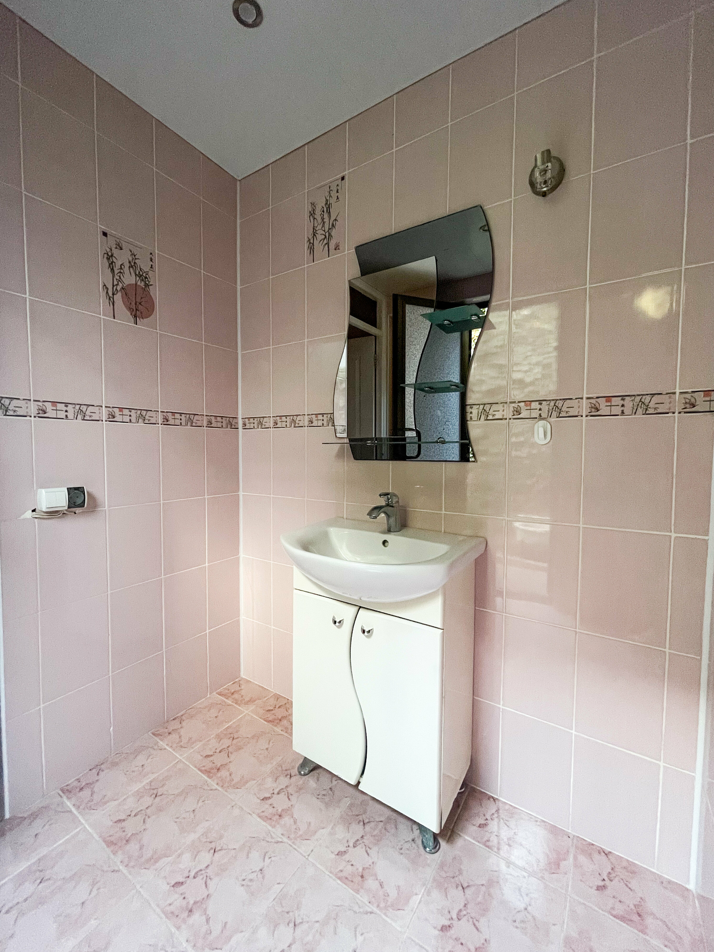 Двухместный номер с 1 кроватью или 2 отдельными кроватями и общей ванной комнатой