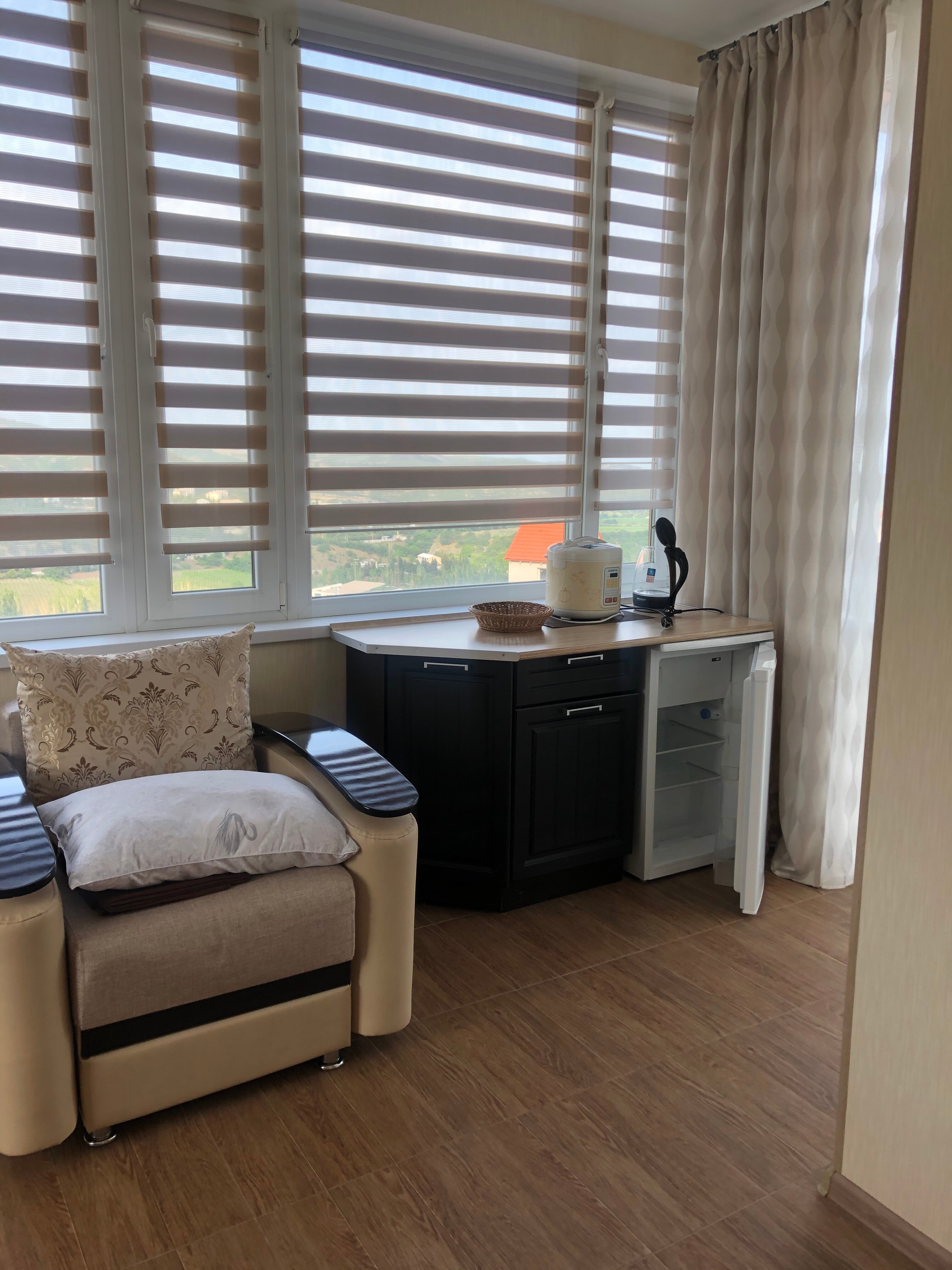 Трехместный номер с балконом