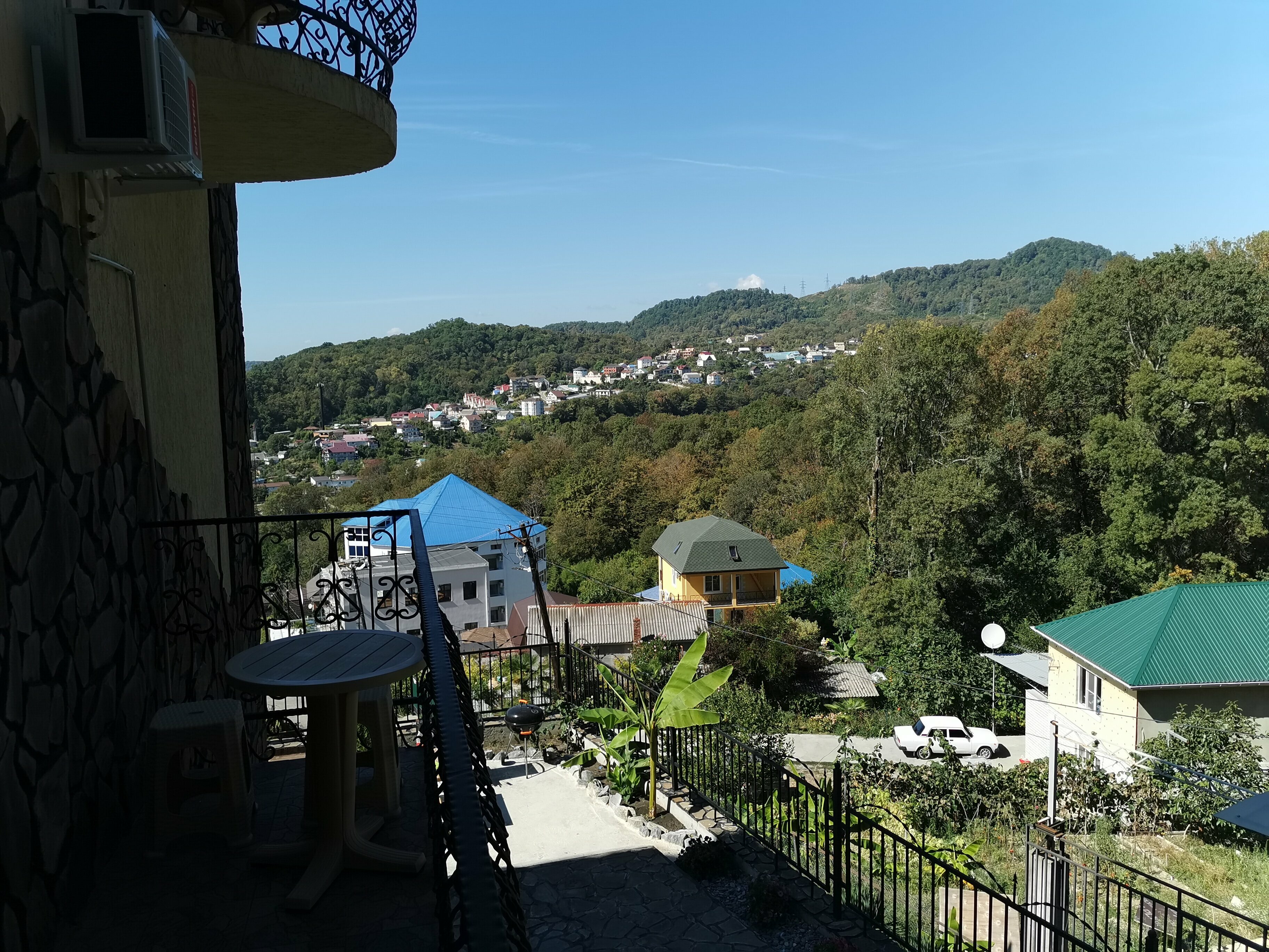 Трехместный номер с балконом