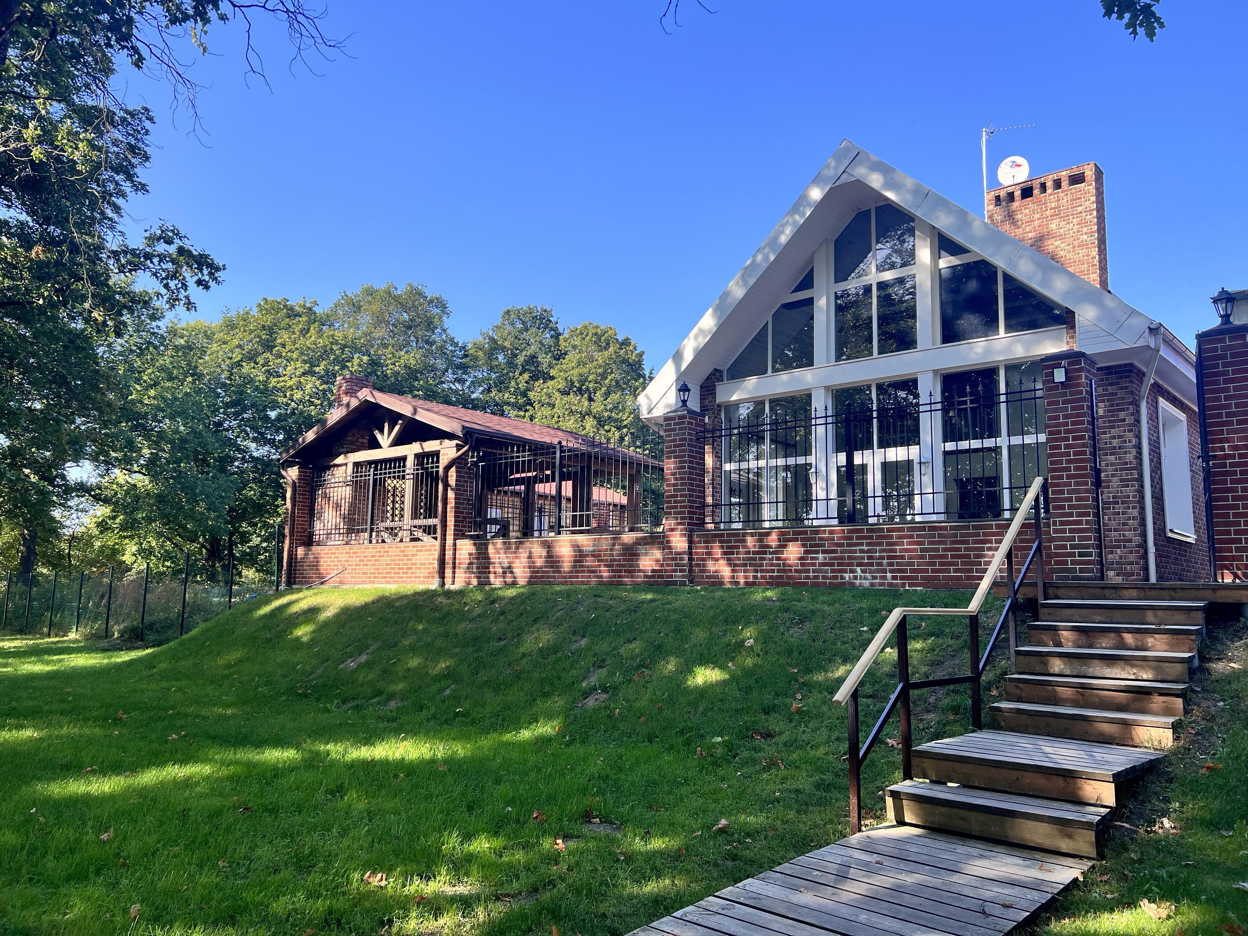 Дом с 4 спальнями