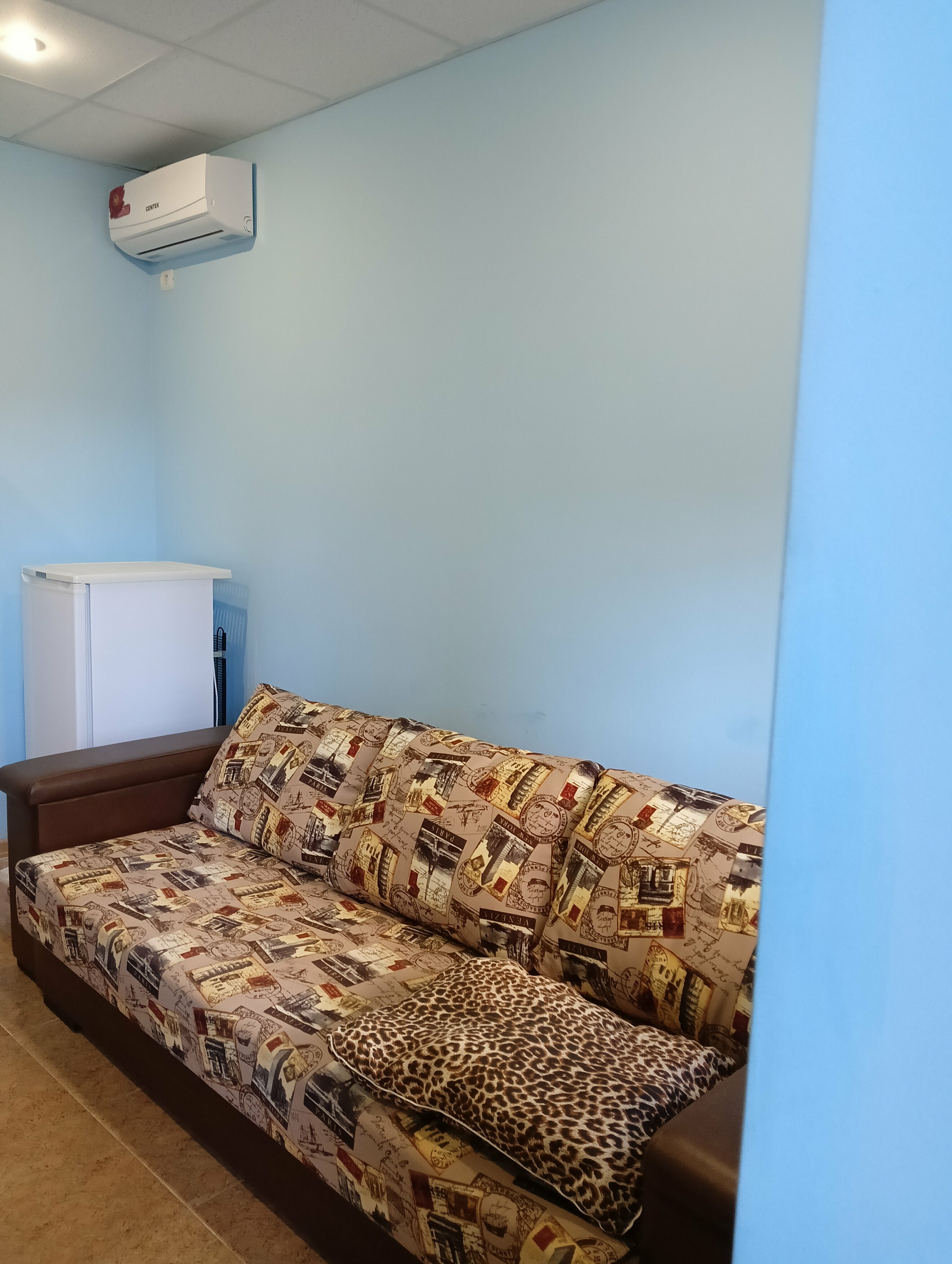 Трехместный номер «Комфорт» с душем