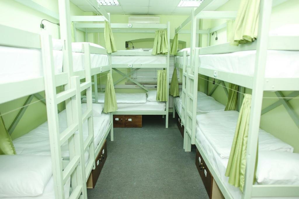 Кровать в общем номере для мужчин