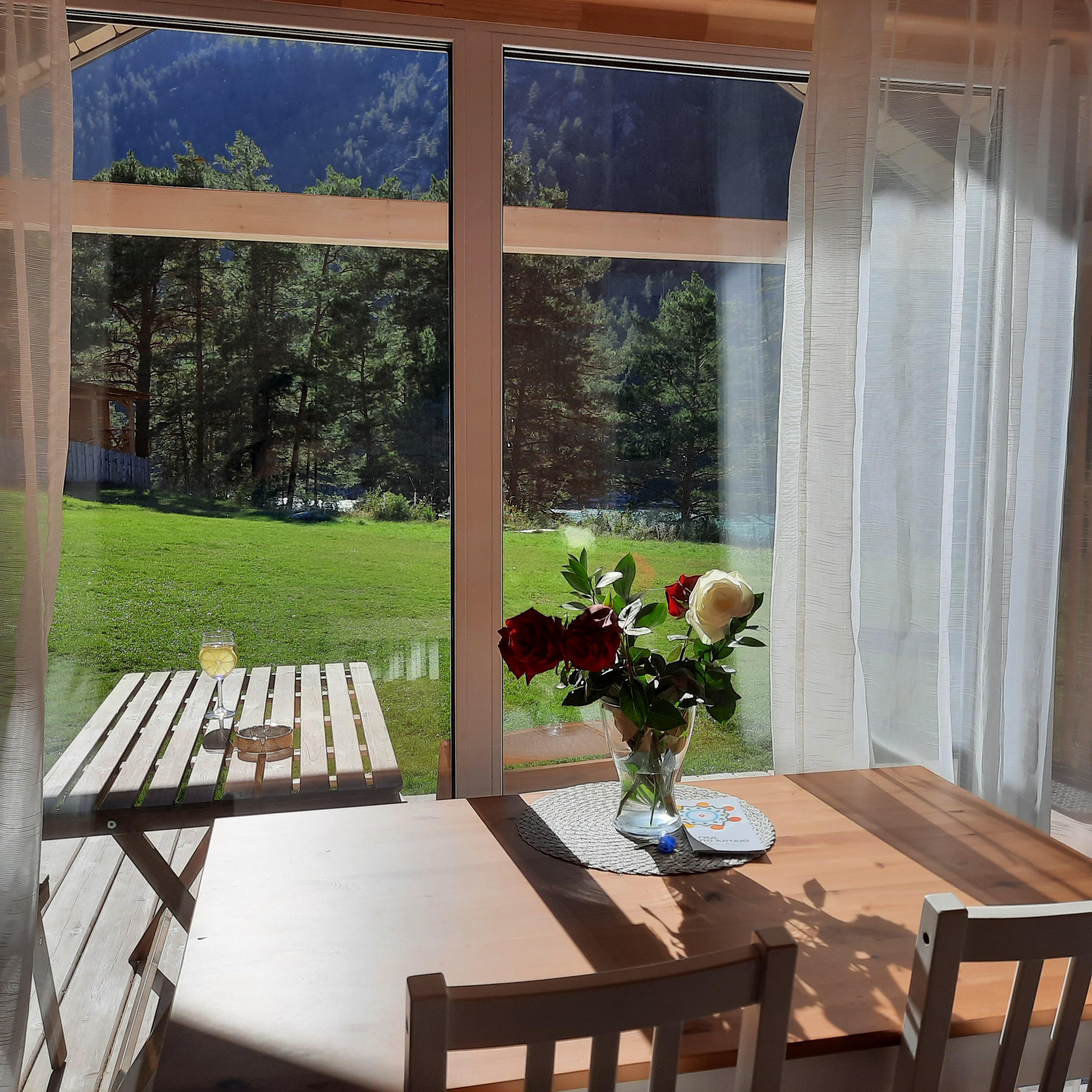 Четырехместный номер с видом на горы