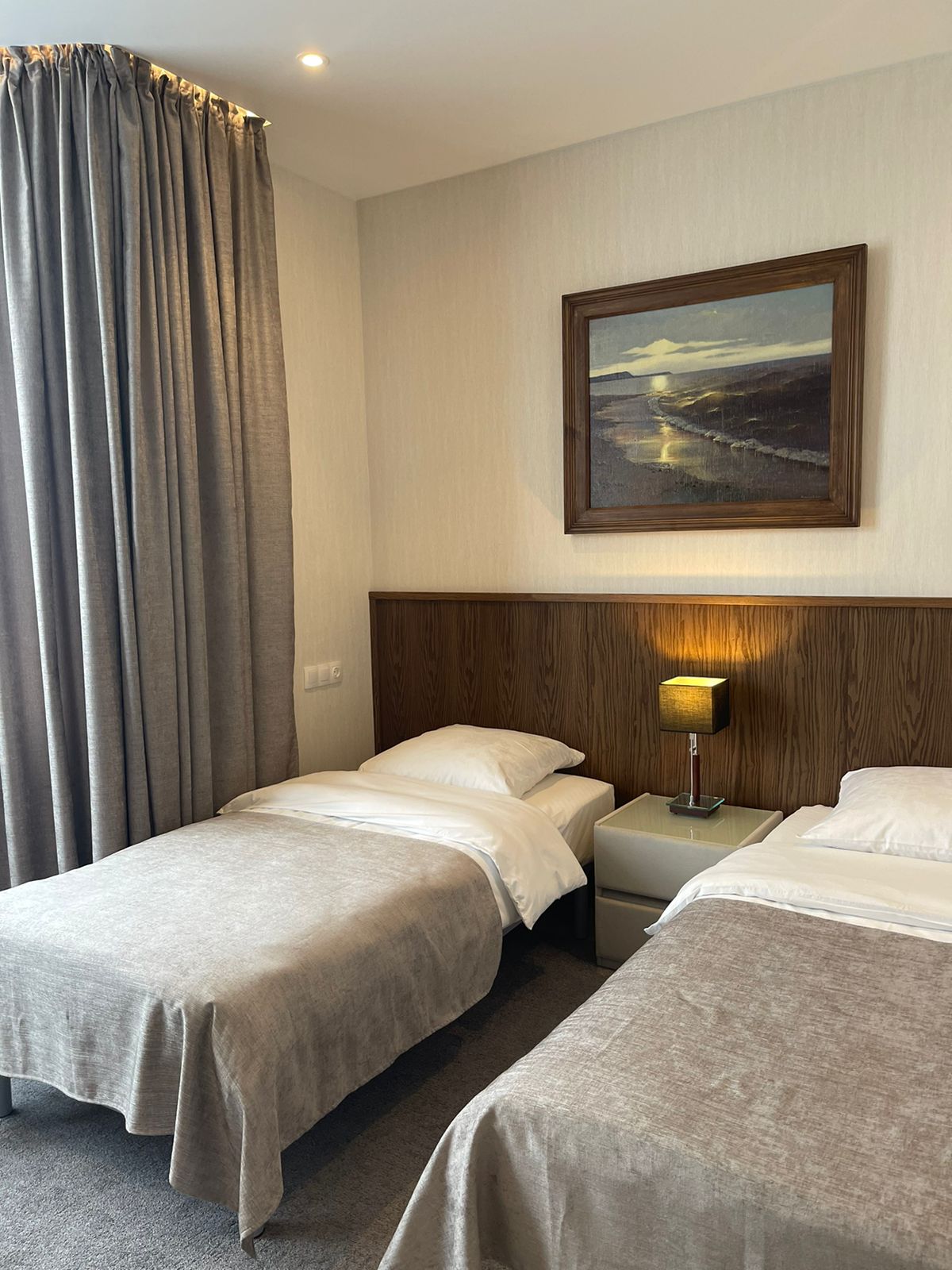 Улучшенные двухместные апартаменты с 1 большой кроватью или 2 раздельными