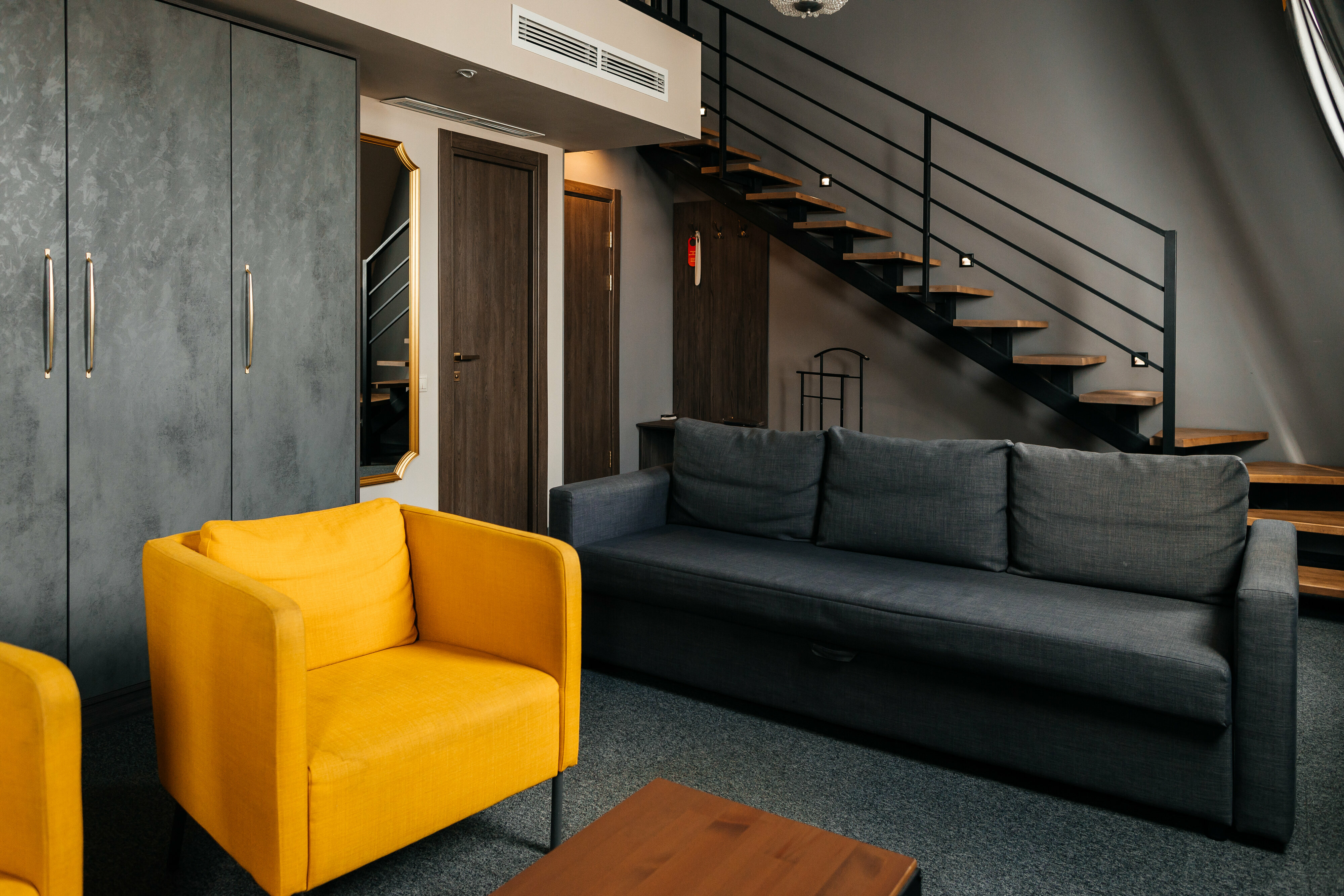 Двухуровневый номер-студия