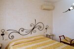 Улучшенная студия-люкс в Lola Piccolo Hotel