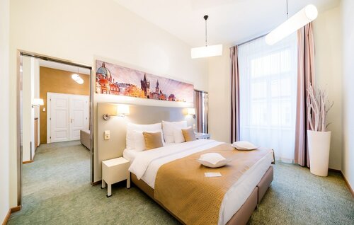 Улучшенный люкс, 1 двуспальная кровать «Кинг-сайз» в Grandium Hotel Prague