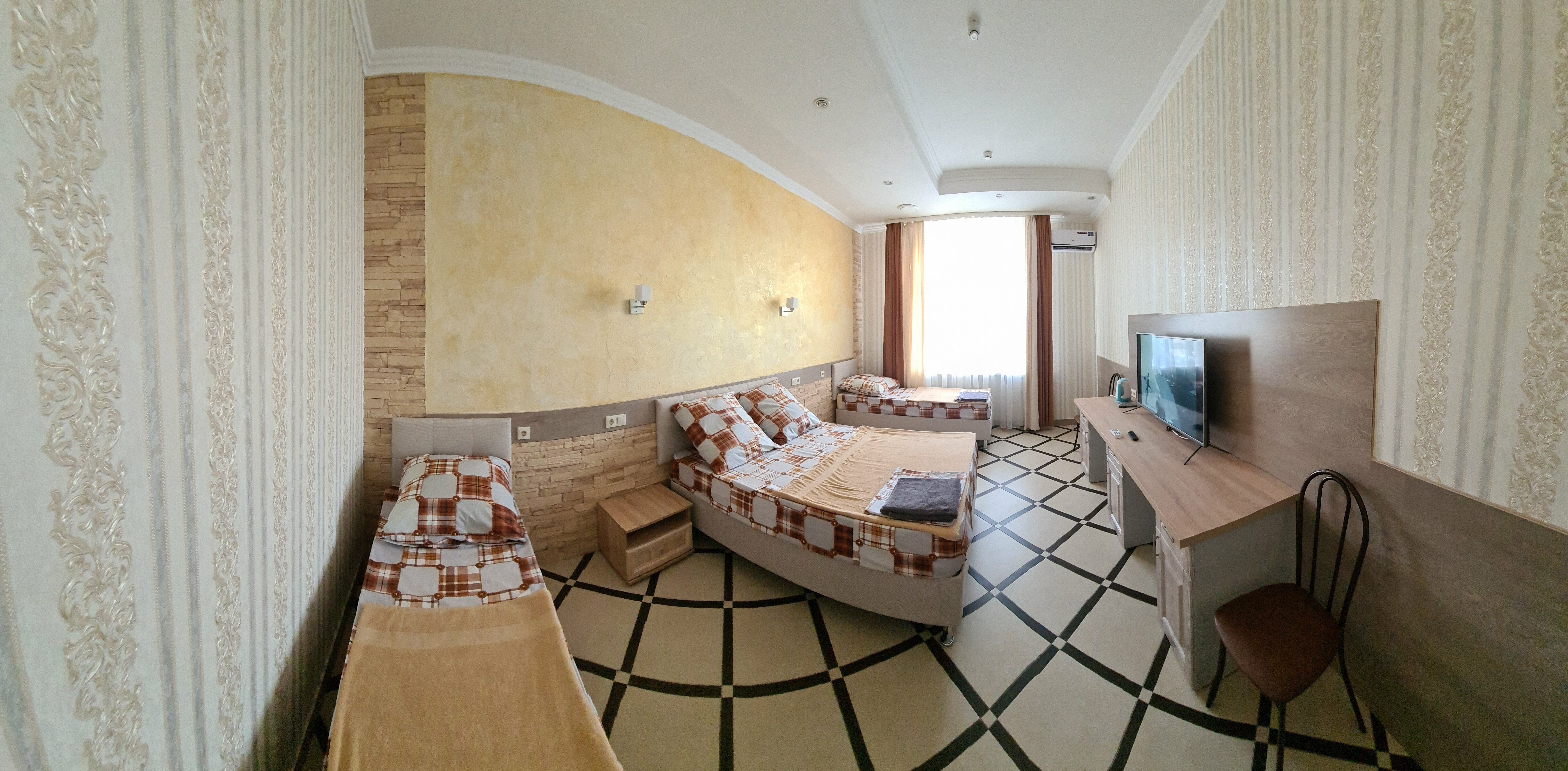 Семейный номер с ванной комнатой