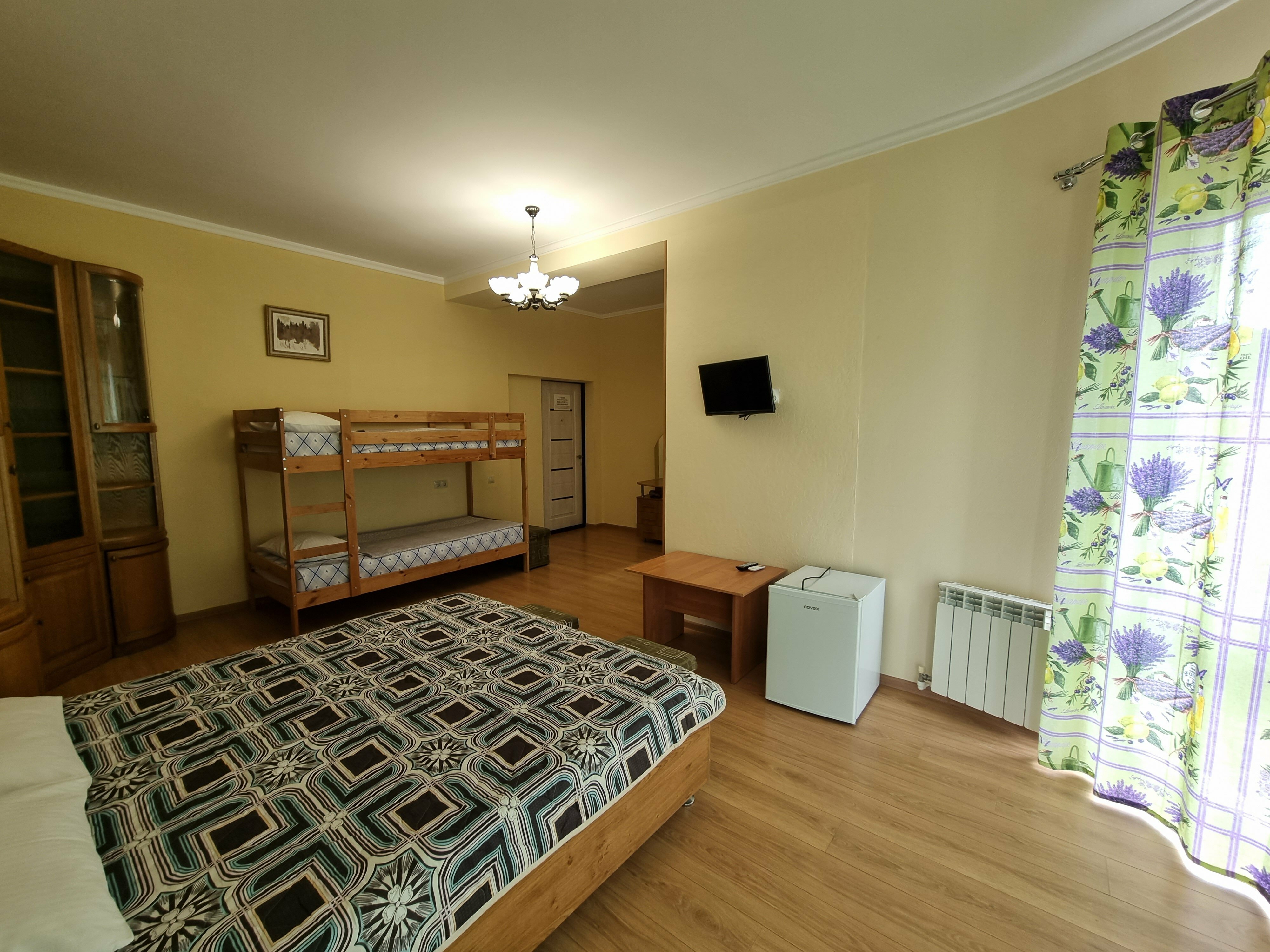 Стандартный четырехместный номер